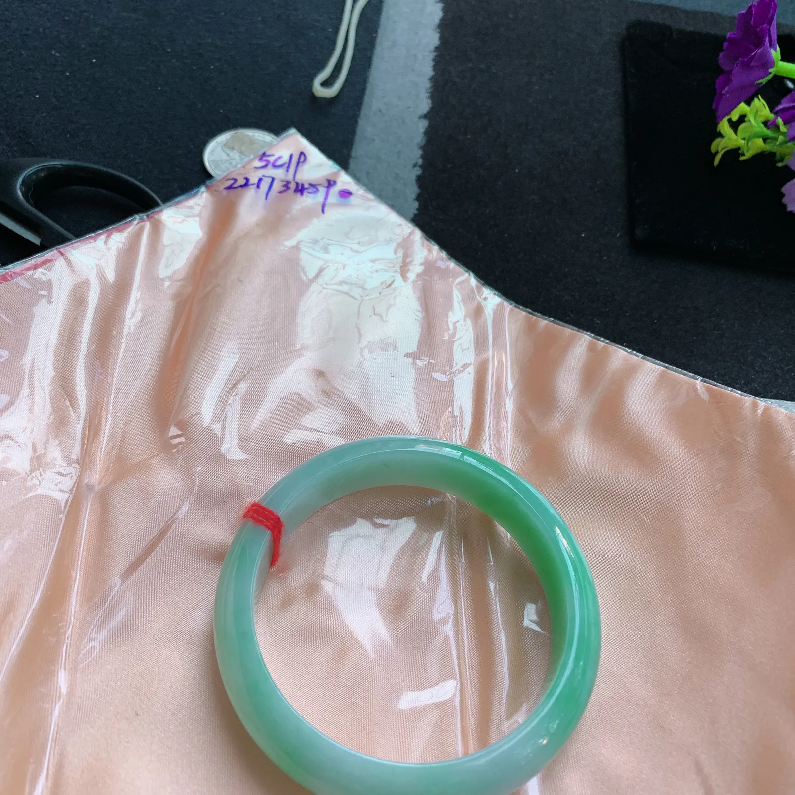 js自然光59*15*7.8轮胎镯 翡翠a货玉手镯冰绿宽边珠宝玉手环