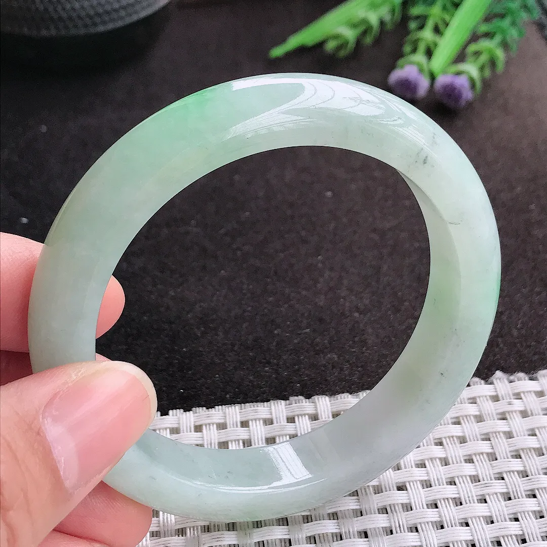 天然A货翡翠55.8/12.5/8.7老坑精美温润飘阳绿手镯宽边玉镯