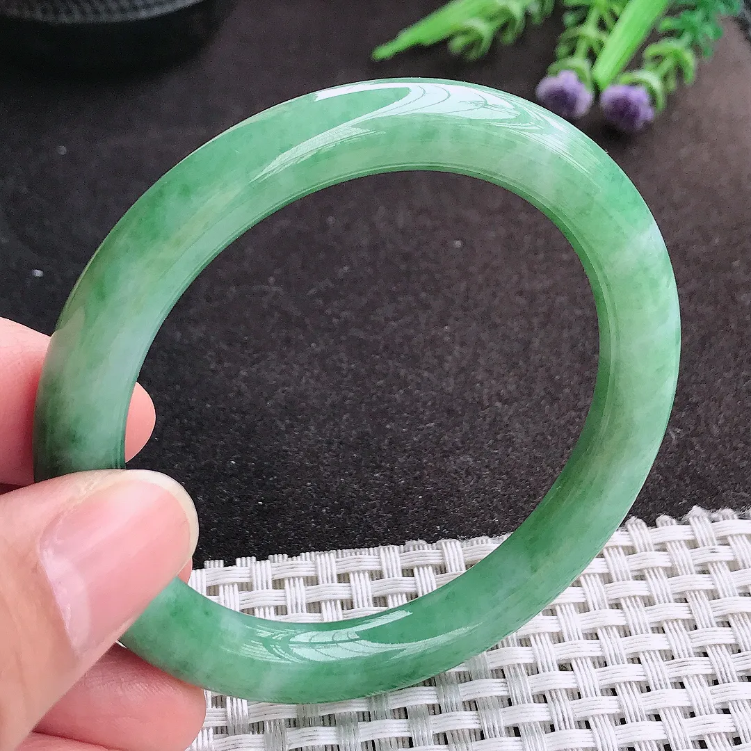 天然A货翡翠55/8.8/9老坑精美油润满绿圆条手镯玉镯