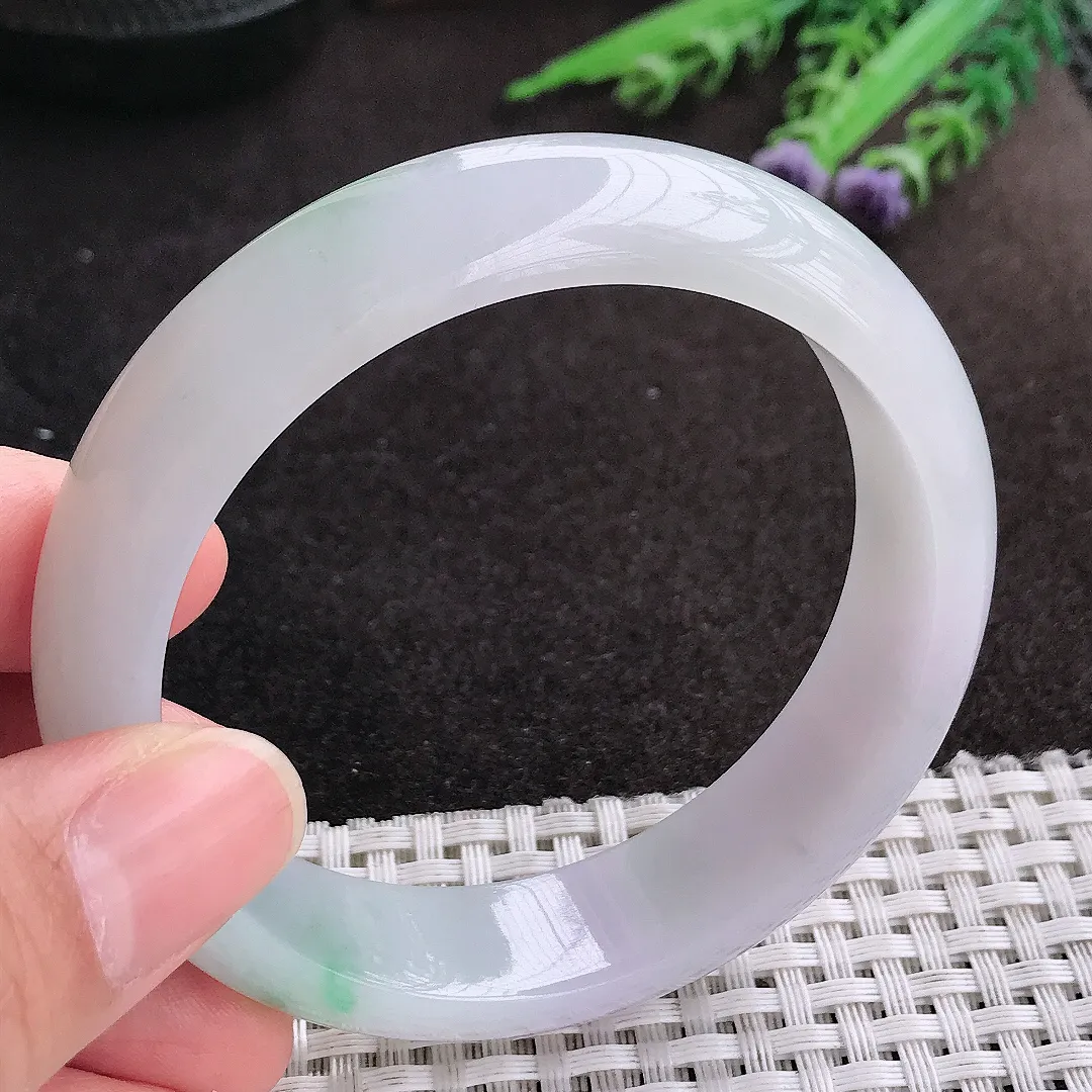 天然A货翡翠57.5/14.9/8.1老坑冰润水灵飘绿手镯宽边玉镯