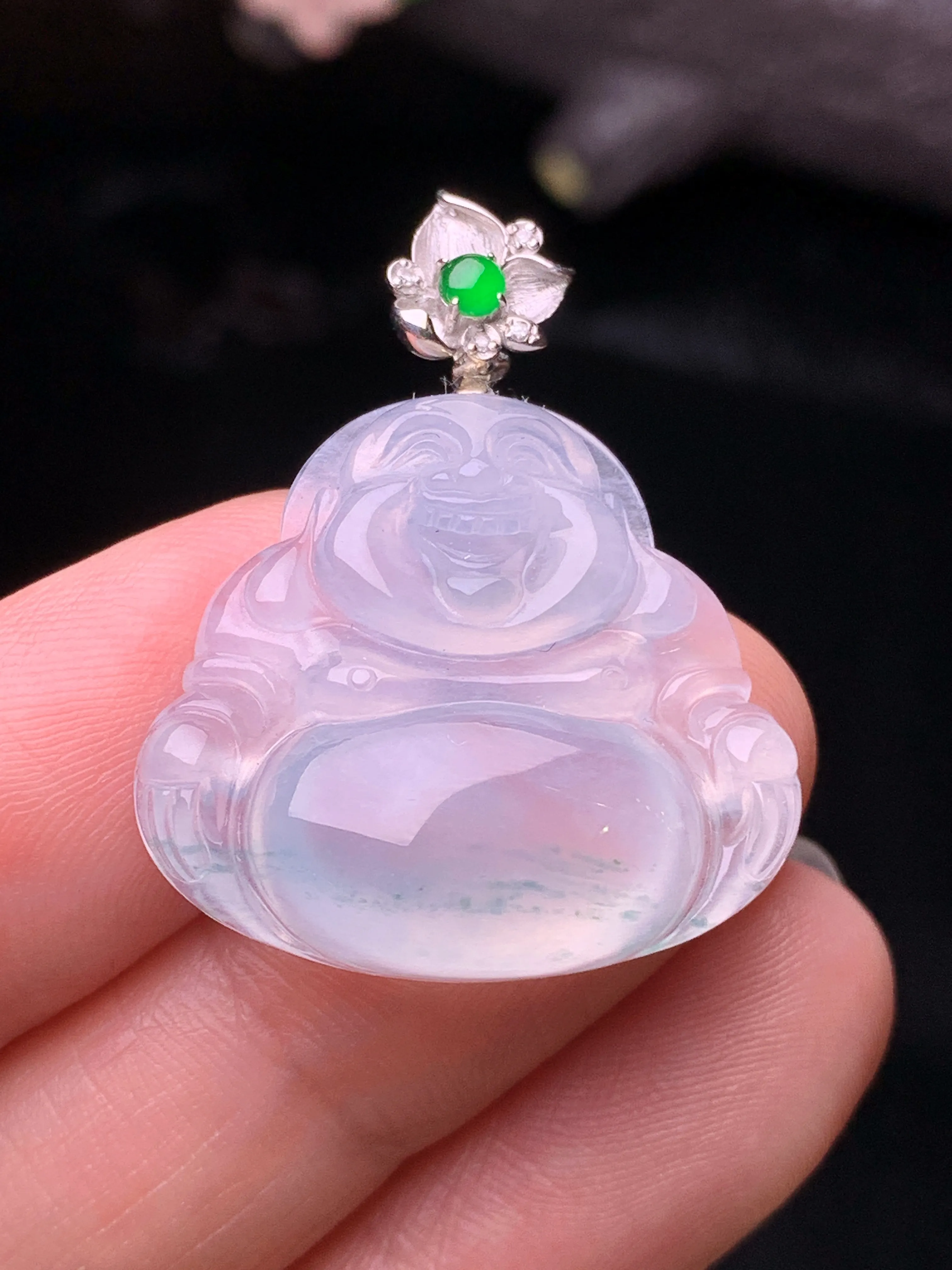 18k金钻镶嵌吊坠 玉质细腻 水润亮眼 色泽艳丽 整体尺寸31*24.5*5.5