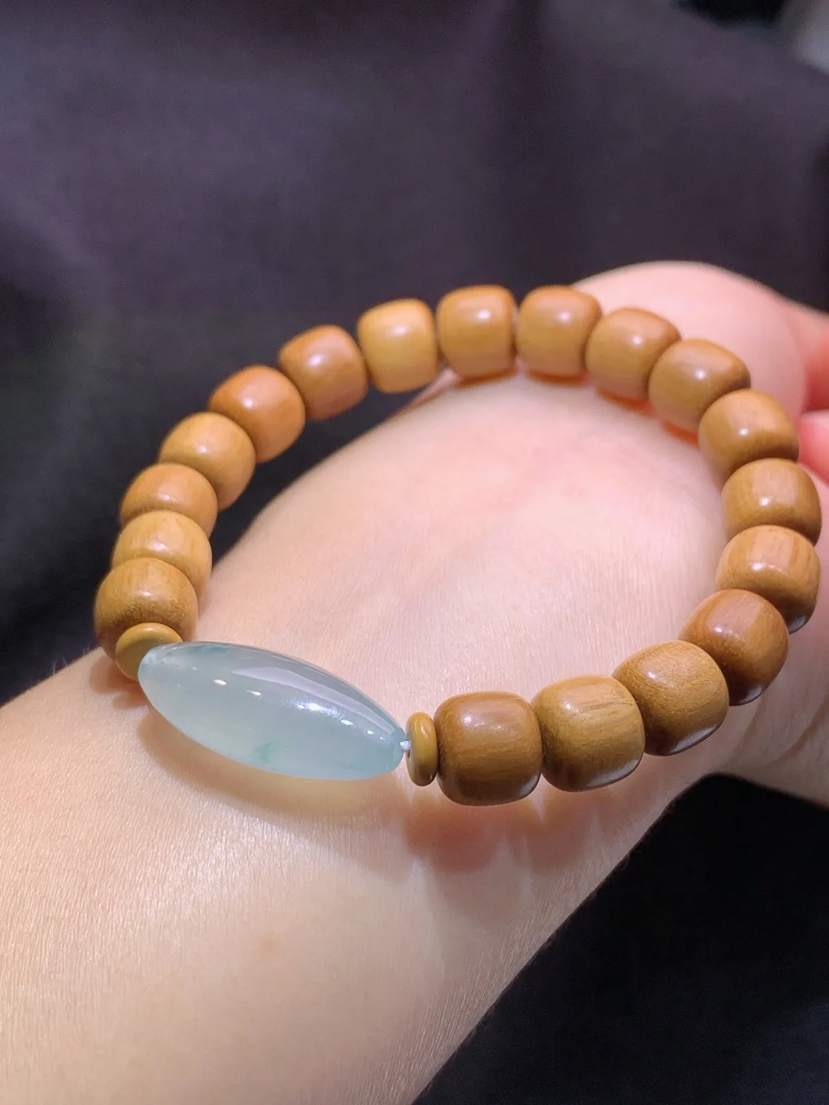 冰飘花路路通木珠手串，手链，冰冰润润，玉质细腻，种水足， 尺寸24.4*11*8.3