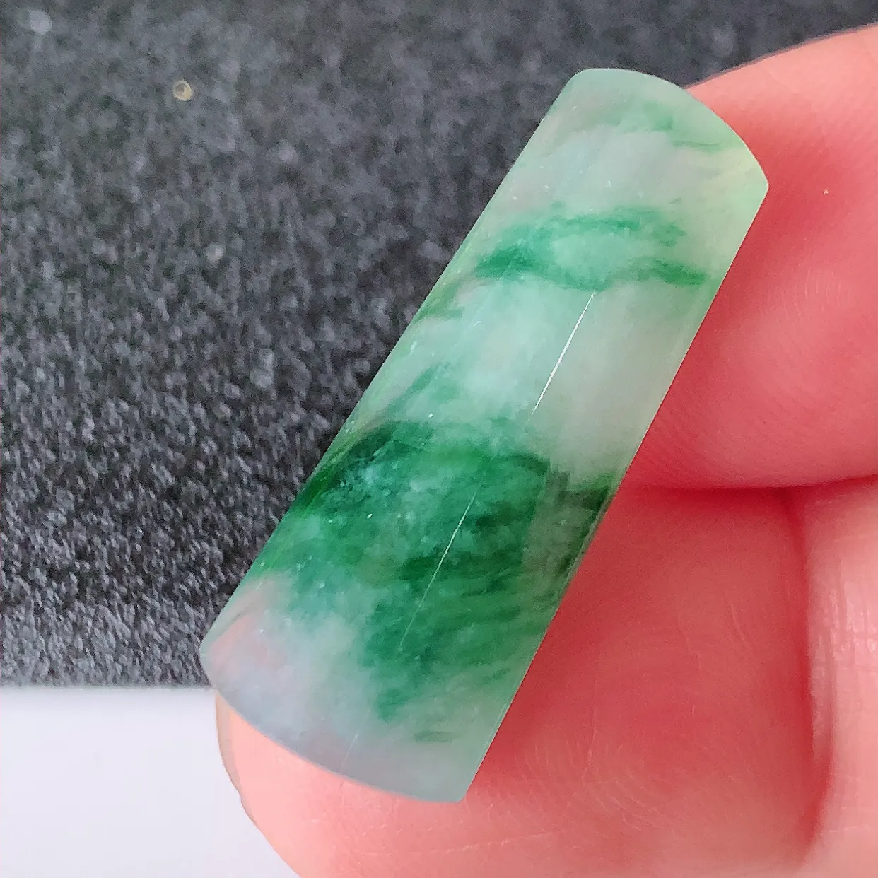 自然光实拍，冰种飘花翡翠无事柱吊坠，翡翠平安无事牌，精致时尚，无事牌品相正，平平安安 #01.11