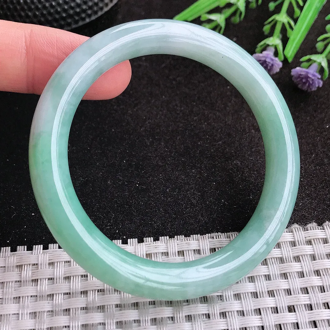 天然A货翡翠51.5/8.8/8.6小圈口老坑冰润满色圆条手镯玉镯