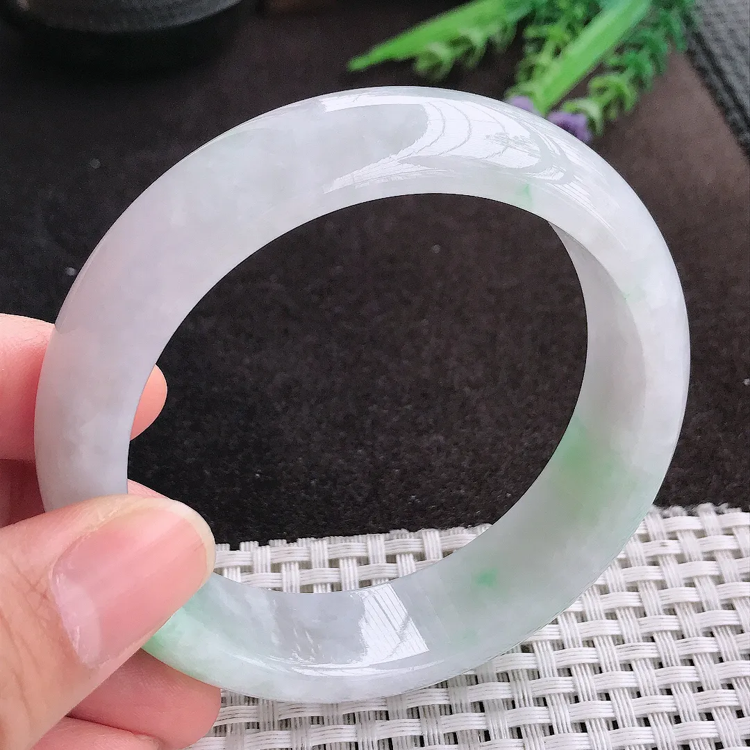 天然A货翡翠60.5/17.4/9老坑温润飘阳绿轮胎手镯宽边玉镯