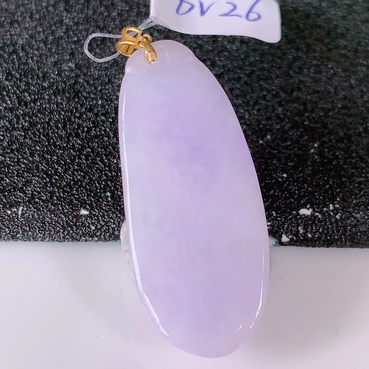 18K金镶嵌冰润紫罗兰翡翠招财福瓜吊坠，精美饱满福瓜，种水足，形态圆润饱满，福相十足 ！#49.11