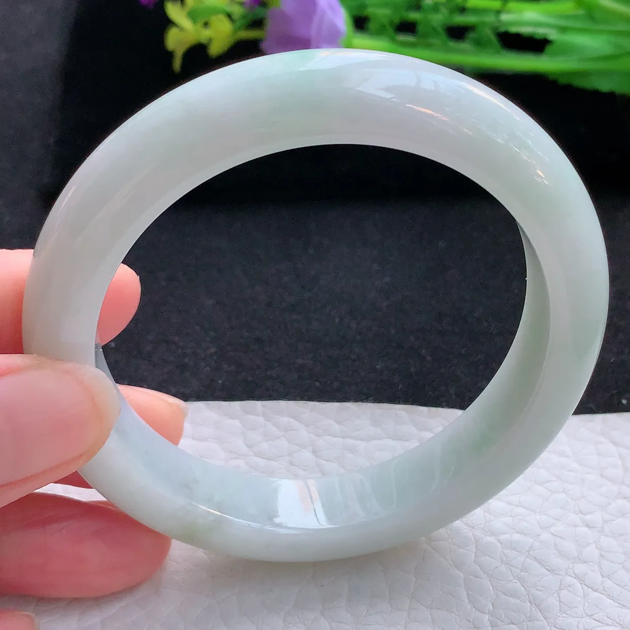 xx自然光57.5*12.8*9平安镯 翡翠a货玉手镯淡春带彩宽边珠宝玉手环