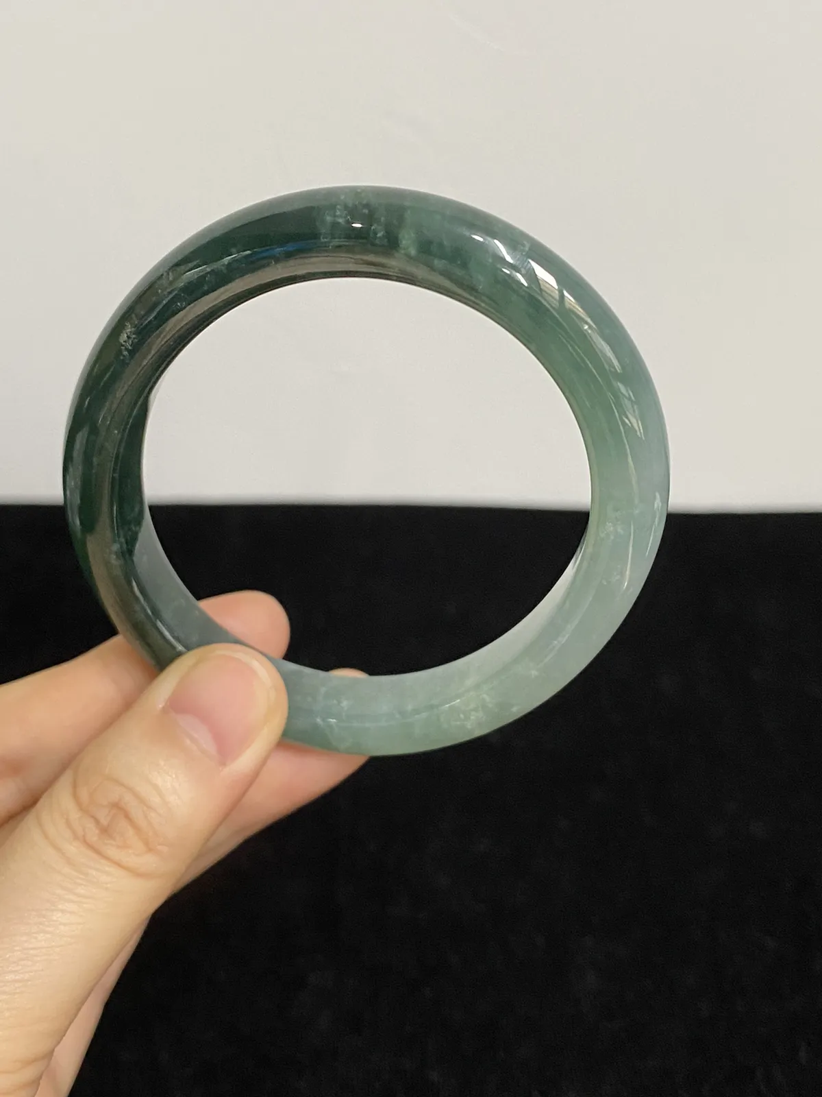 贵妃镯56圈口，翡翠手镯