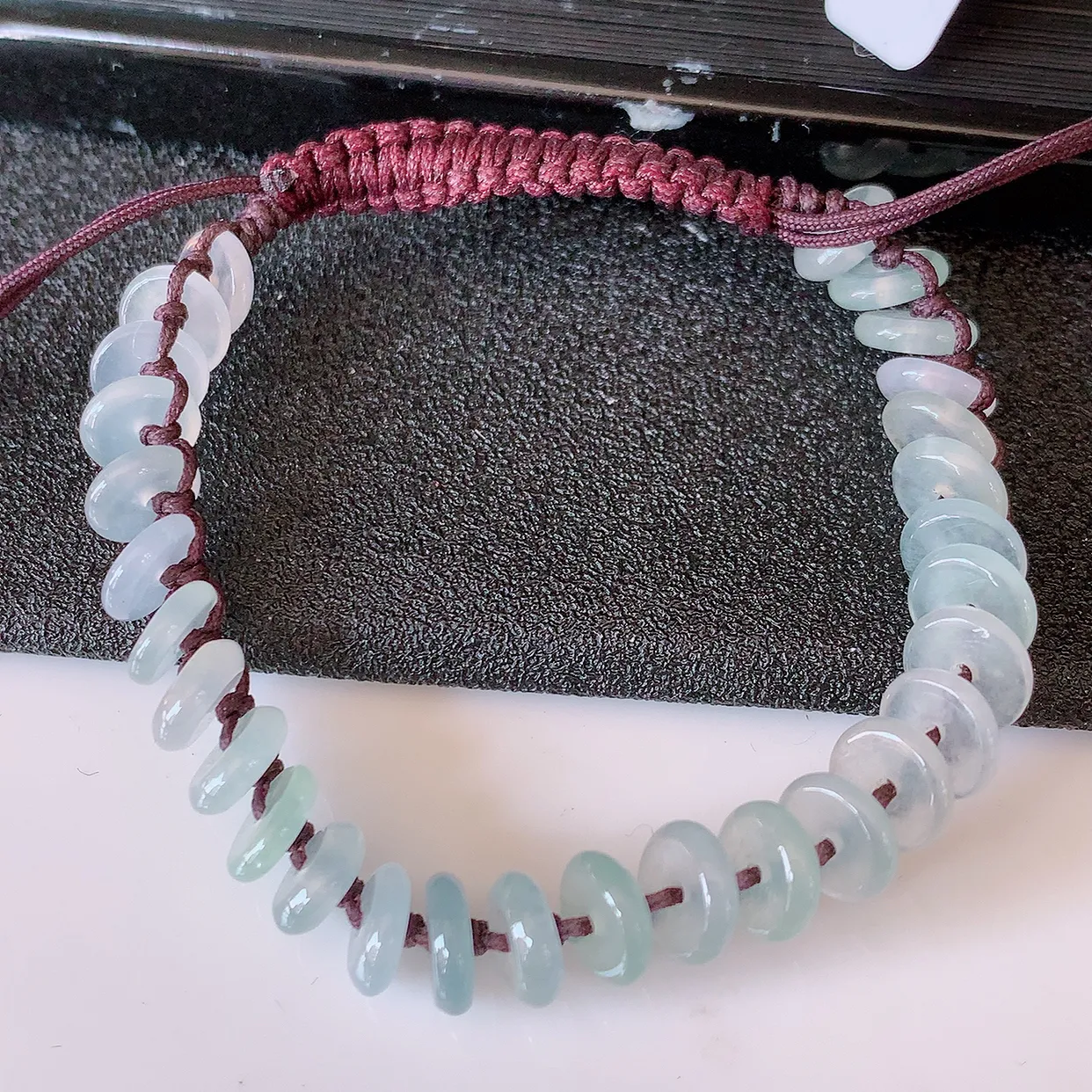 自然光实拍，冰种翡翠平安扣手串手链，种老水足，冰清玉润  颜色漂亮  #49.7取一尺寸6.8