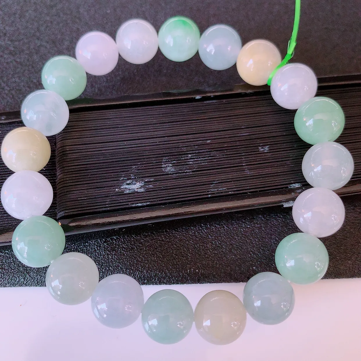 自然光实拍，冰胶多宝翡翠手链，多彩翡翠手串，颜色丰富，料子细腻，高档大气，自戴送礼佳品！#46.7取