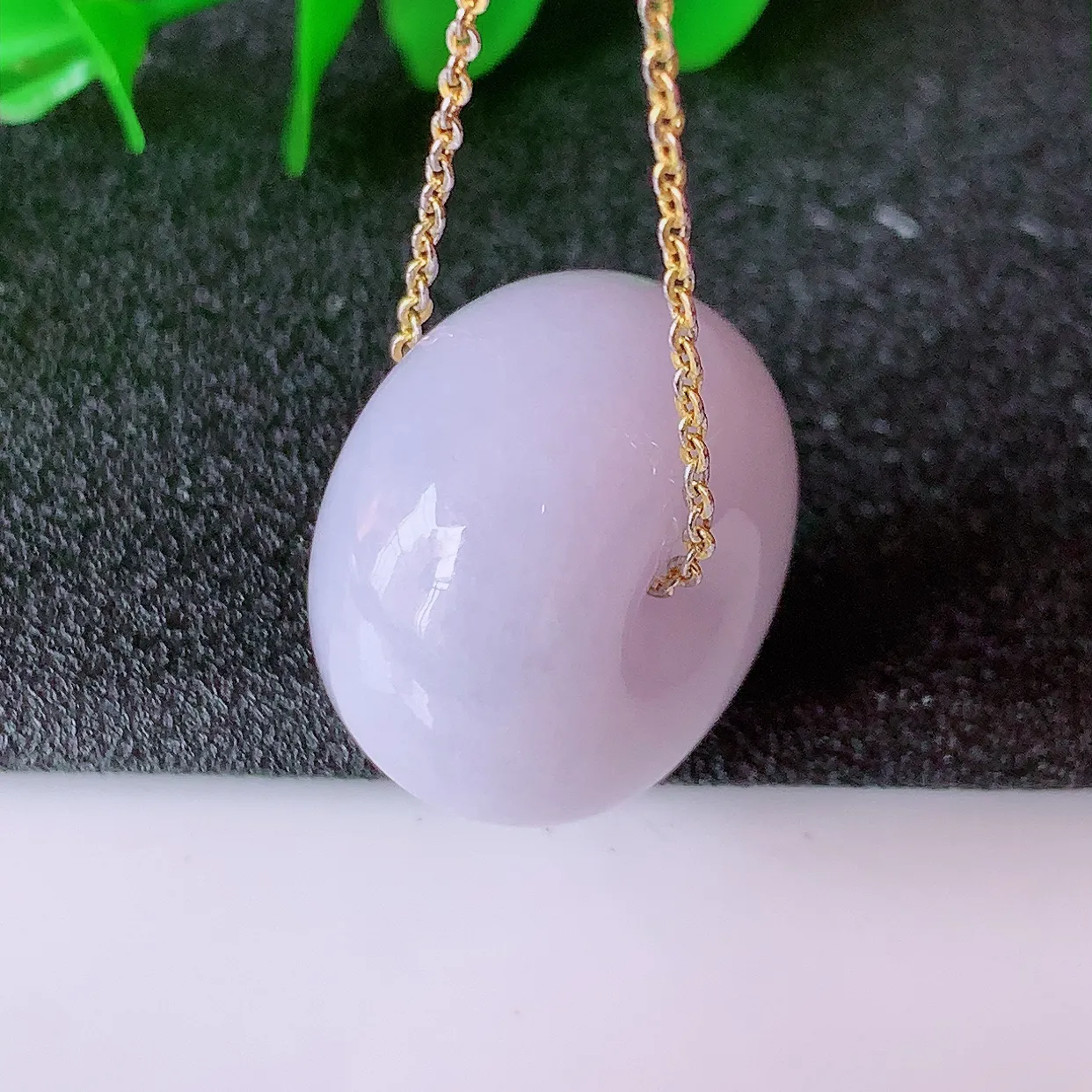 自然光实拍，冰润紫罗兰翡翠路路通吊坠，寓意好运连连，路路畅通，经典款式，财运滚滚，路路通，佩戴效果更好！配银链子#12.11