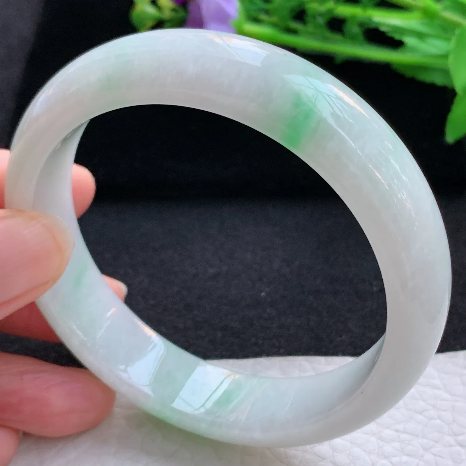 nr大圈口61*14.8*8.2平安镯 翡翠a货玉手镯飘绿宽边珠宝玉手环