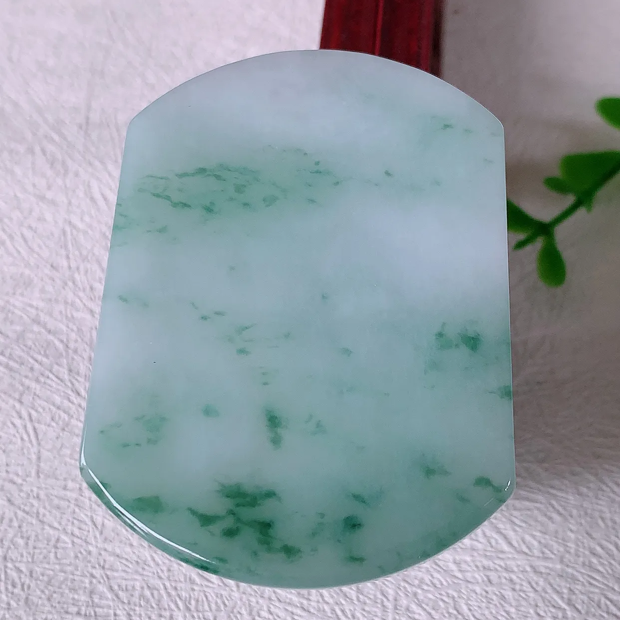 自然光实拍，水润飘花翡翠平安无事牌吊坠，平平安安，无事牌翠色灵动，佩戴平安时尚！#46.11