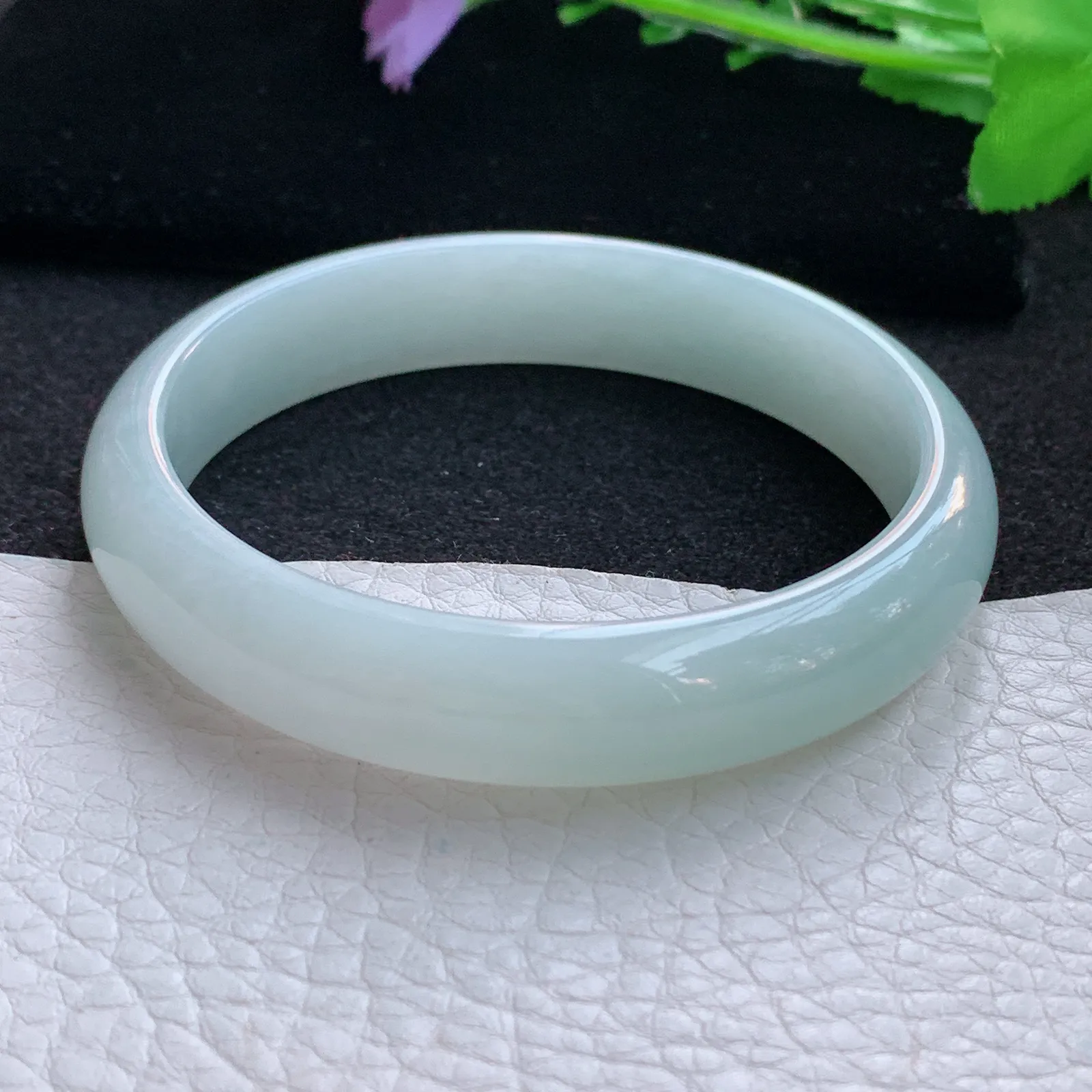 nr自然光59.5*12:6*6.7平安镯 翡翠a货玉手镯浅绿宽边珠宝玉手环