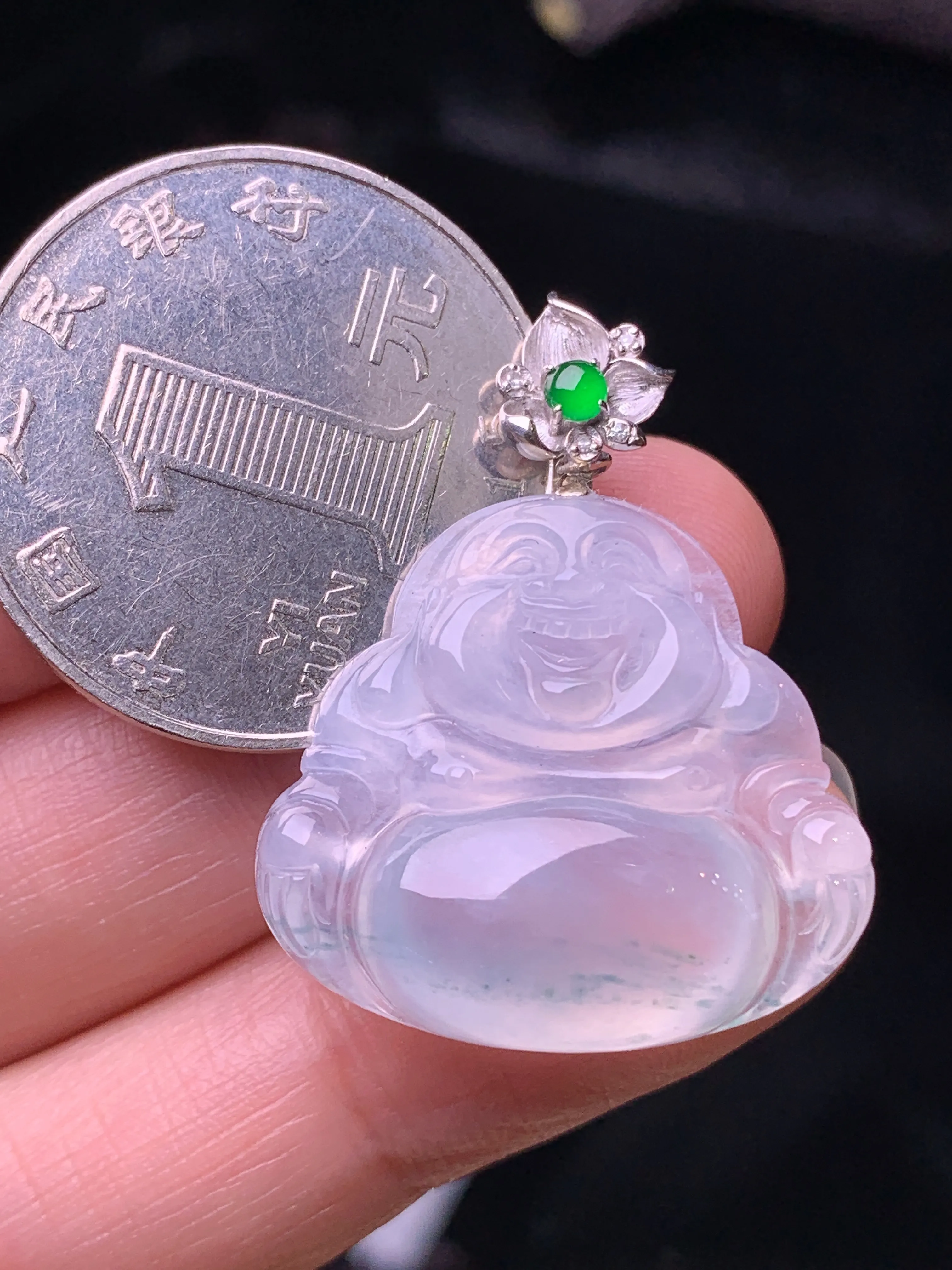 18k金钻镶嵌吊坠 玉质细腻 水润亮眼 色泽艳丽 整体尺寸31*24.5*5.5