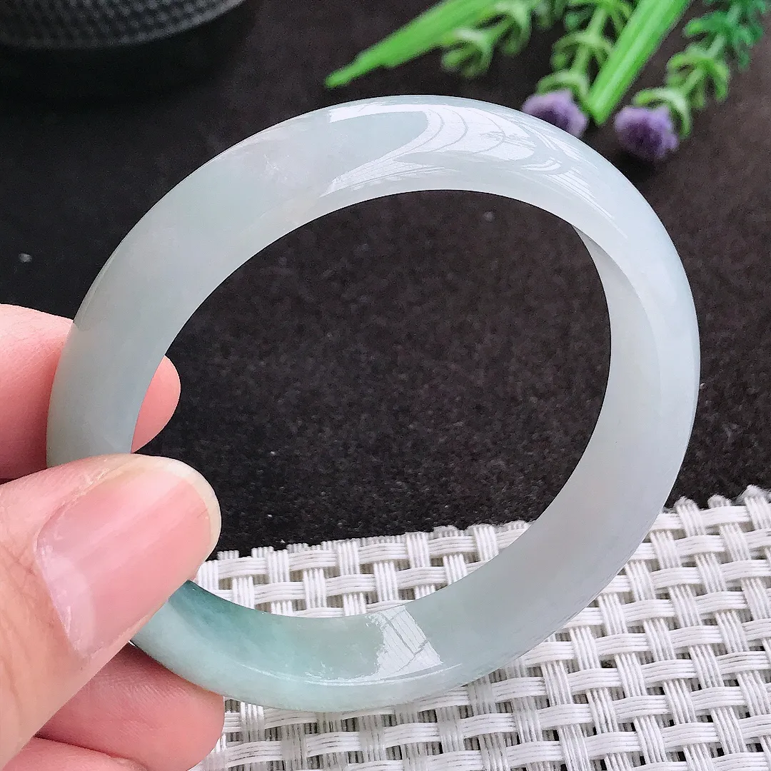 天然A货翡翠53/12.3/6.8老坑精美温润飘花手镯宽边玉镯