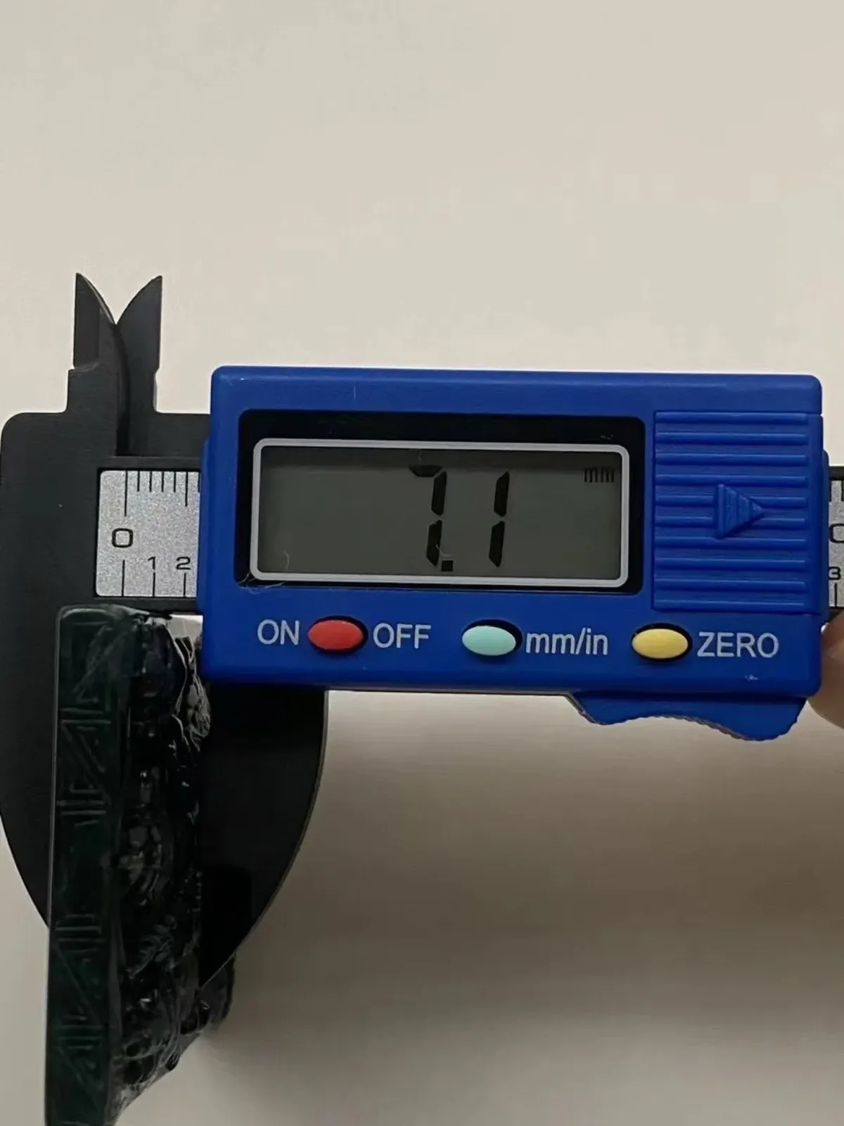 墨翠【赵公明—五路财神】细腻干净，黑度好，性价比高，雕工精湛，打灯透绿.