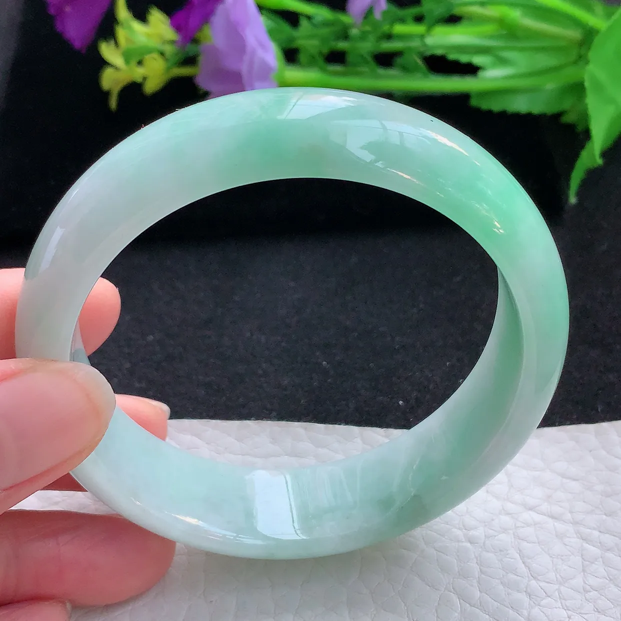 hh自然光59*17*7.3轮胎镯 翡翠a货玉手清新飘绿宽边珠宝玉手环