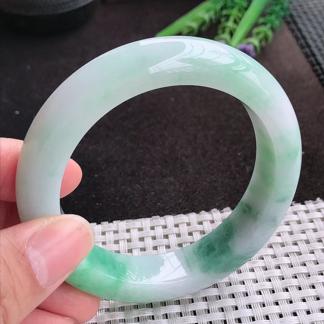 天然A货翡翠58/13.8/1.0.2老坑精美温润飘花手镯宽边玉镯