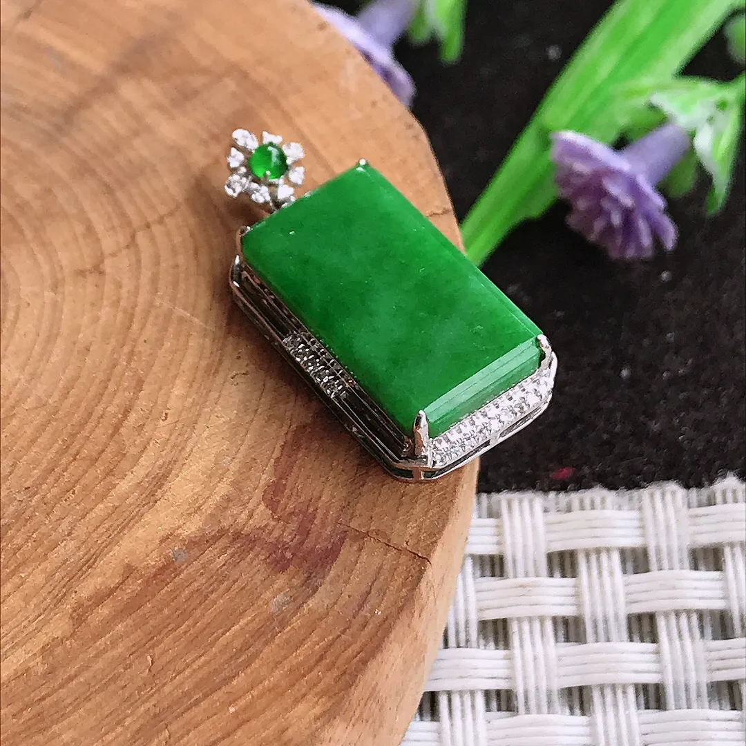 天然A货翡翠23.4/11/4.9老坑18k金镶嵌满绿无事牌吊坠翡翠挂件