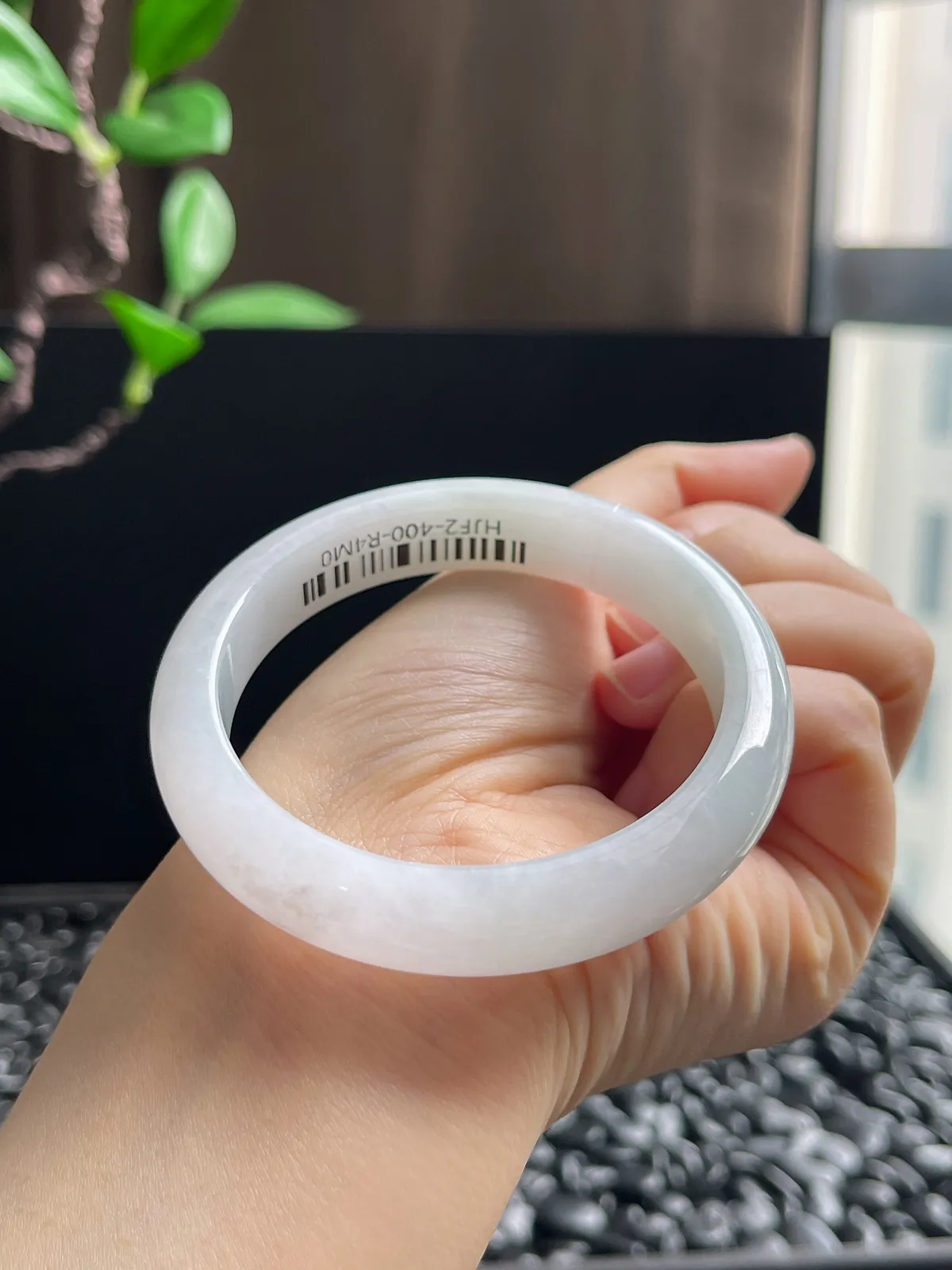 正圈56.1圈口，翡翠冰糯种白色手镯