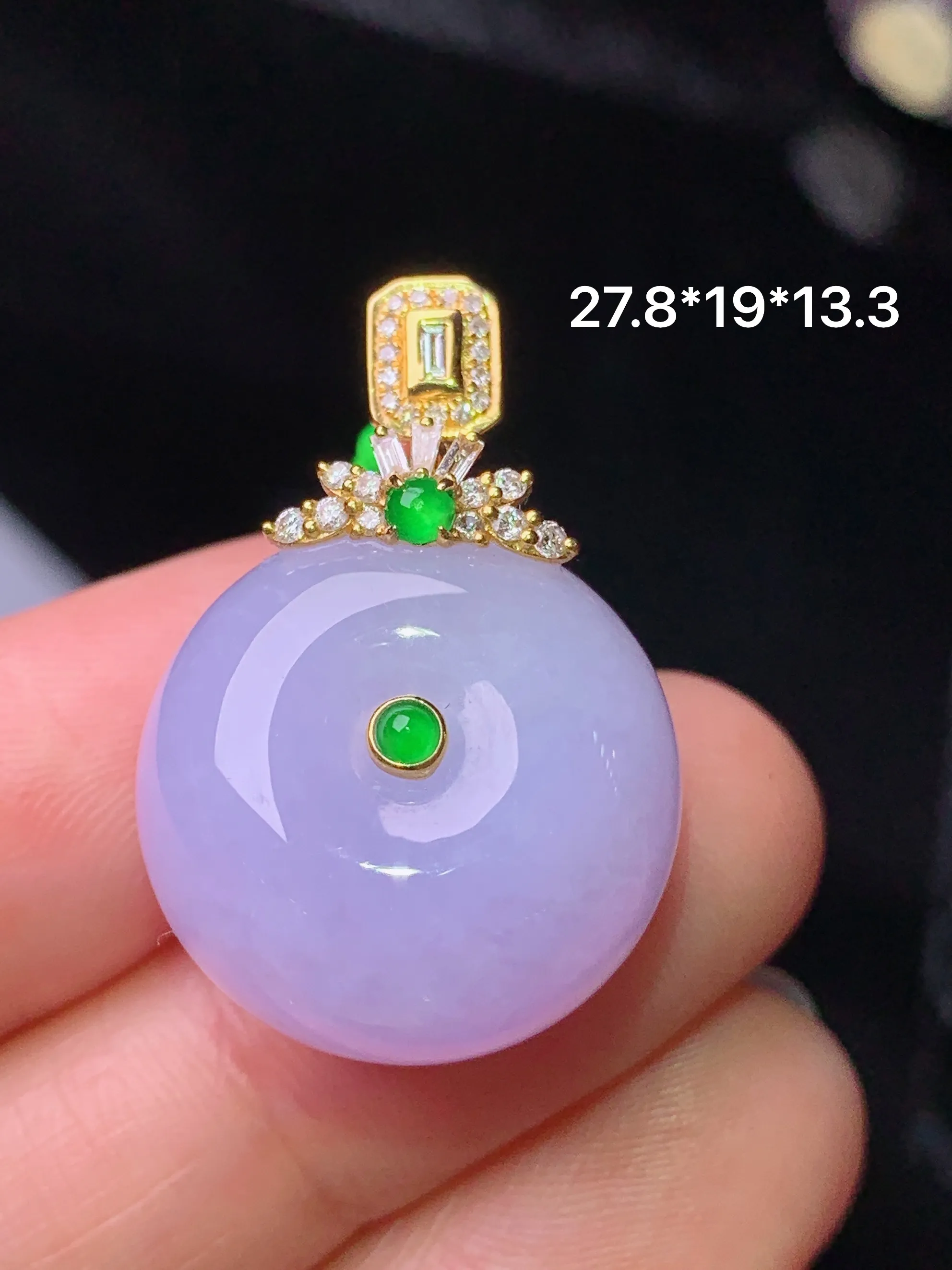 18k金钻镶嵌紫罗兰平安扣吊坠 玉质细腻 水润亮眼 色泽艳丽 整体尺寸27.8*19*13.3