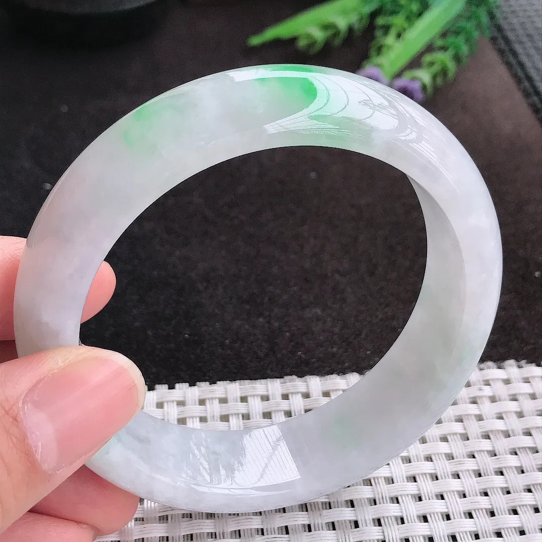 天然A货翡翠60.5/17.4/9老坑温润飘阳绿轮胎手镯宽边玉镯