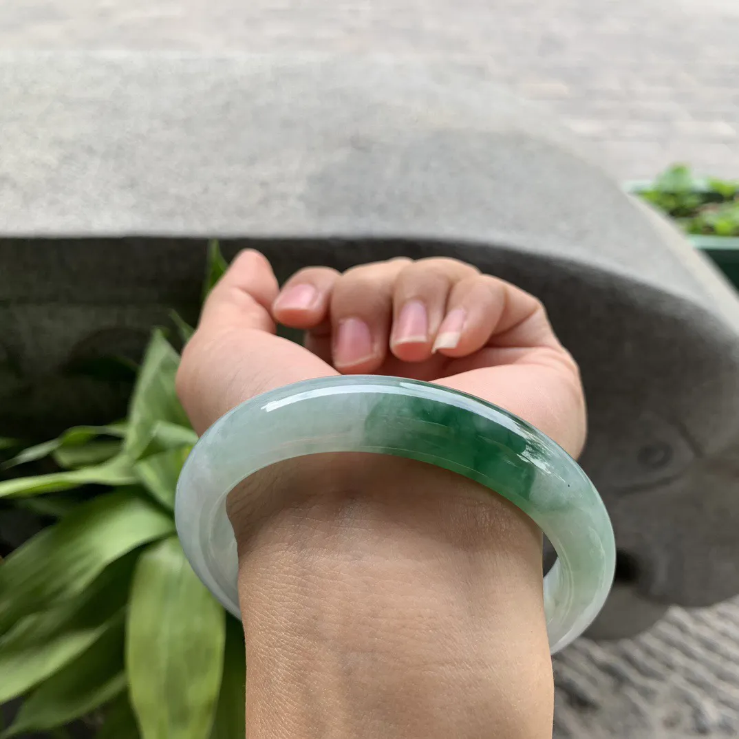 大圈口63-13-9 【飘辣绿正圈手镯】正圈63 64可戴