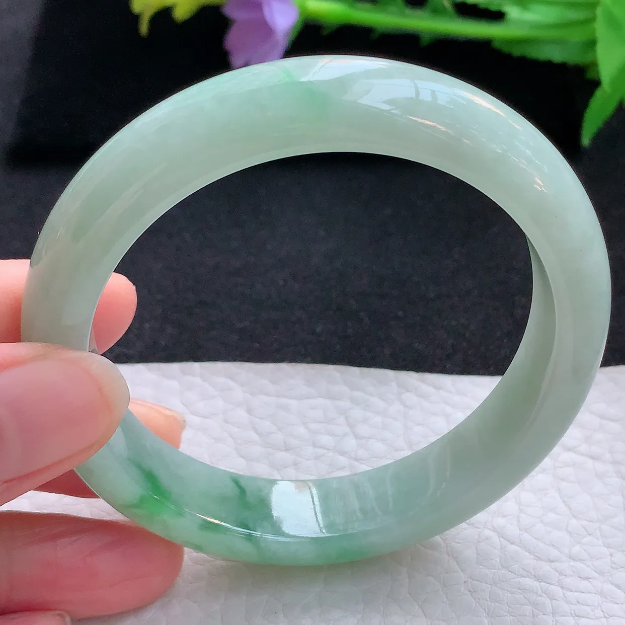 xx自然光58*13.2*8.2平安镯 翡翠a货玉手镯飘绿花宽边珠宝玉手环