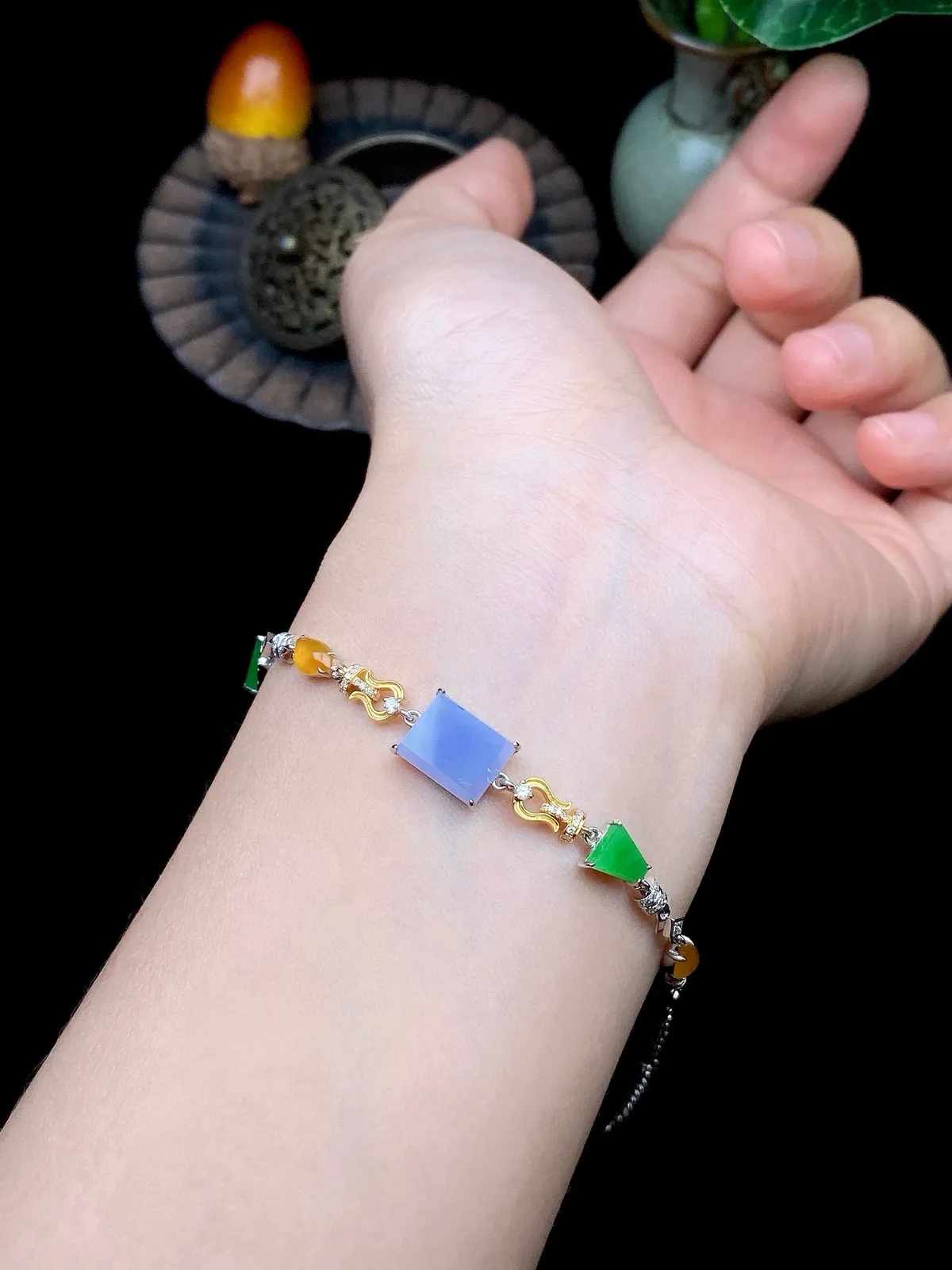 【冰种紫方无事牌镶嵌手链】颗颗冰透，饱满圆润，光泽闪耀，流行款，18K金搭配，裸石尺寸10.1*2*2.8毫米，总长180