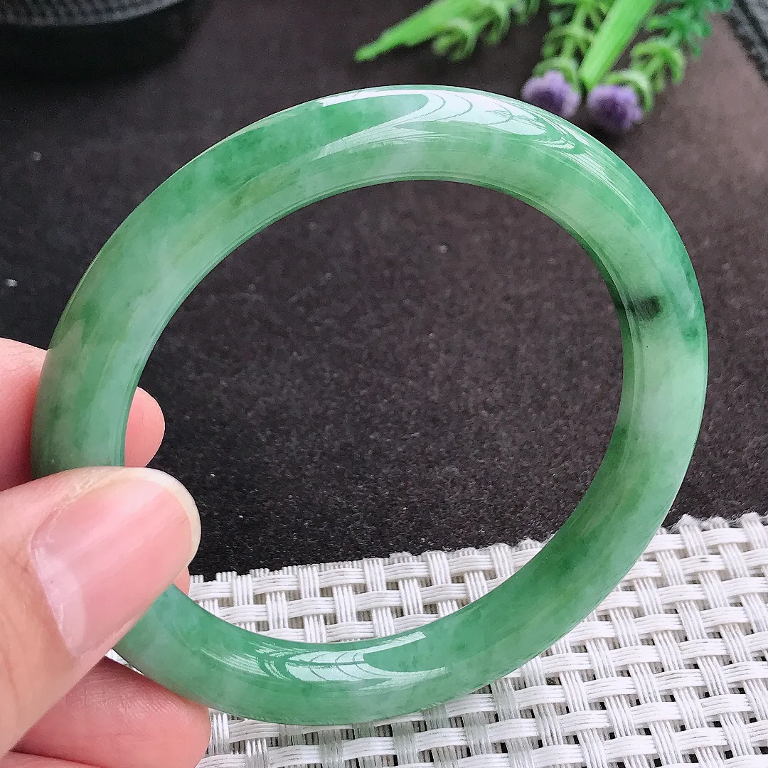 天然A货翡翠55/8.8/9老坑精美油润满绿圆条手镯玉镯