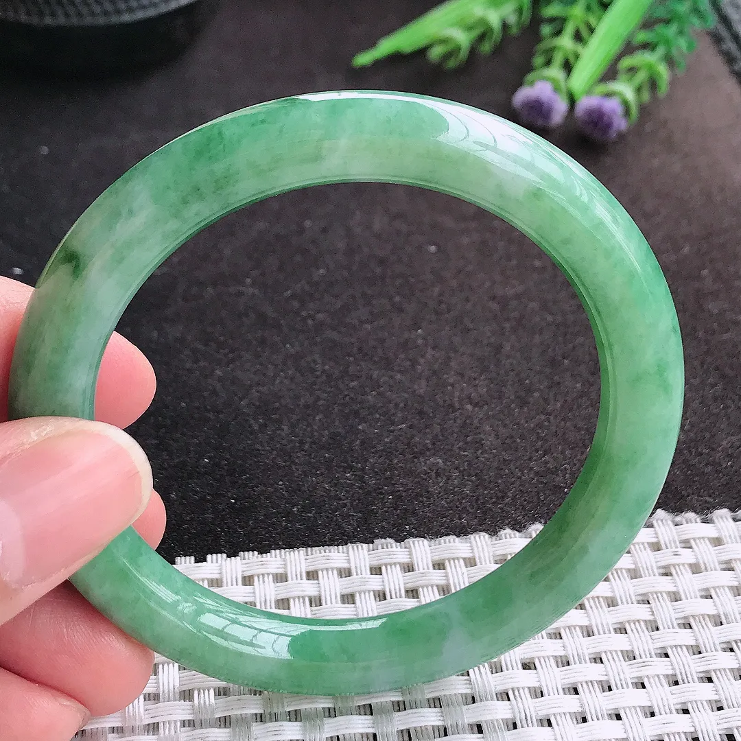 天然A货翡翠55/8.8/9老坑精美油润满绿圆条手镯玉镯