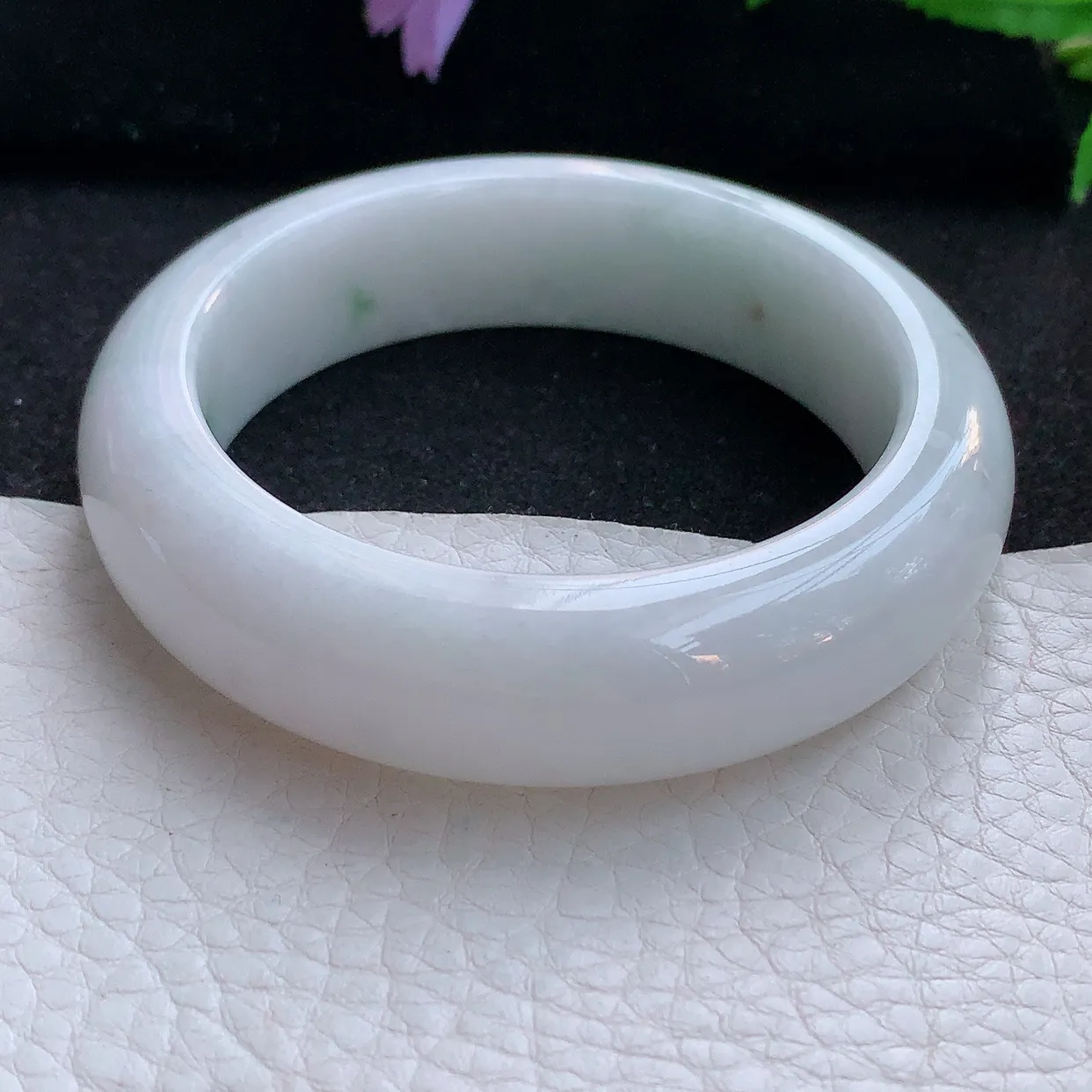 z自然光53.8*15.3*9.3轮胎镯 翡翠a货玉手镯飘花厚装宽边珠宝玉手环