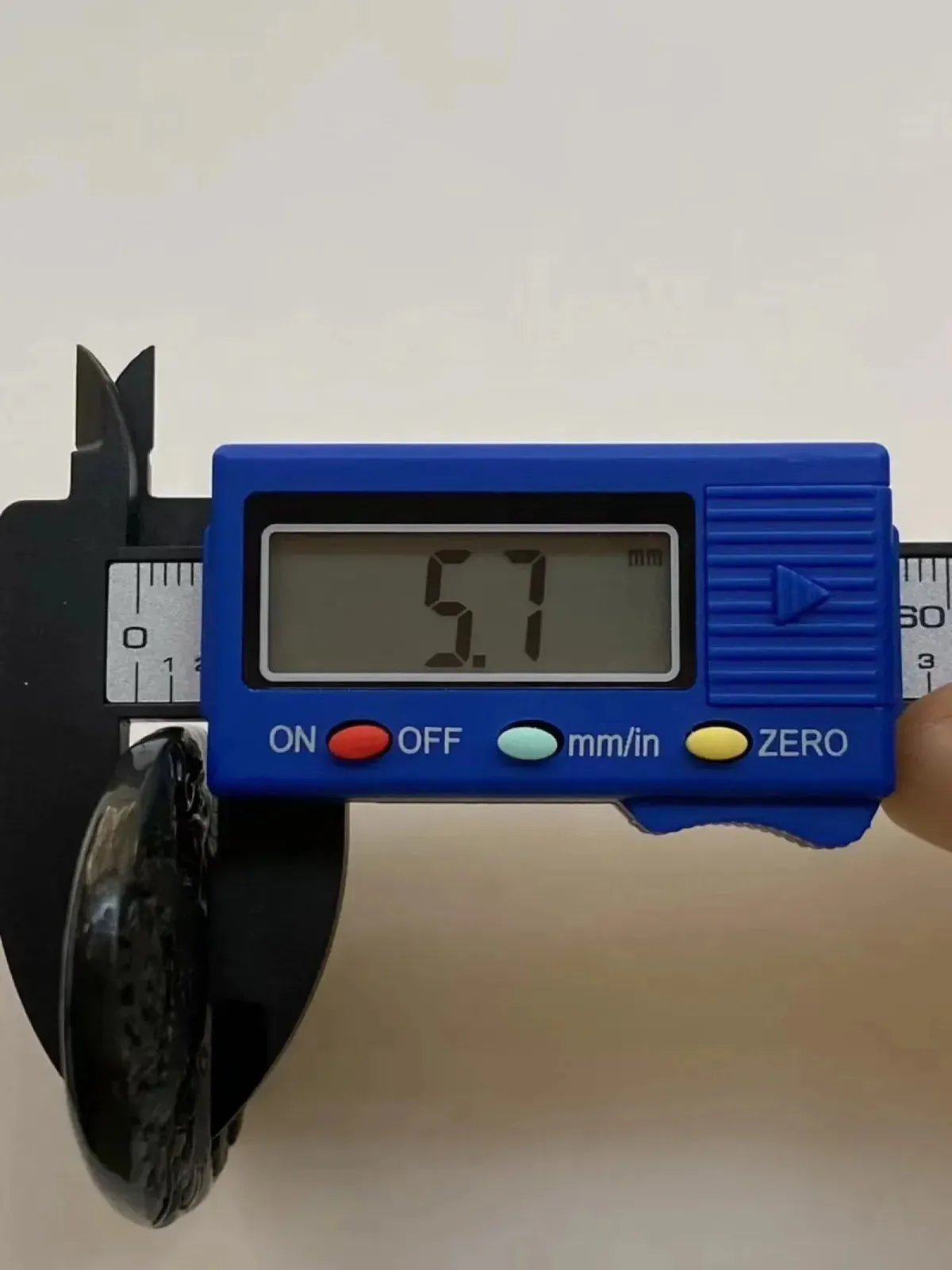 墨翠【龙行天下】细腻干净，黑度好，性价比高，雕工精湛，打灯透绿.