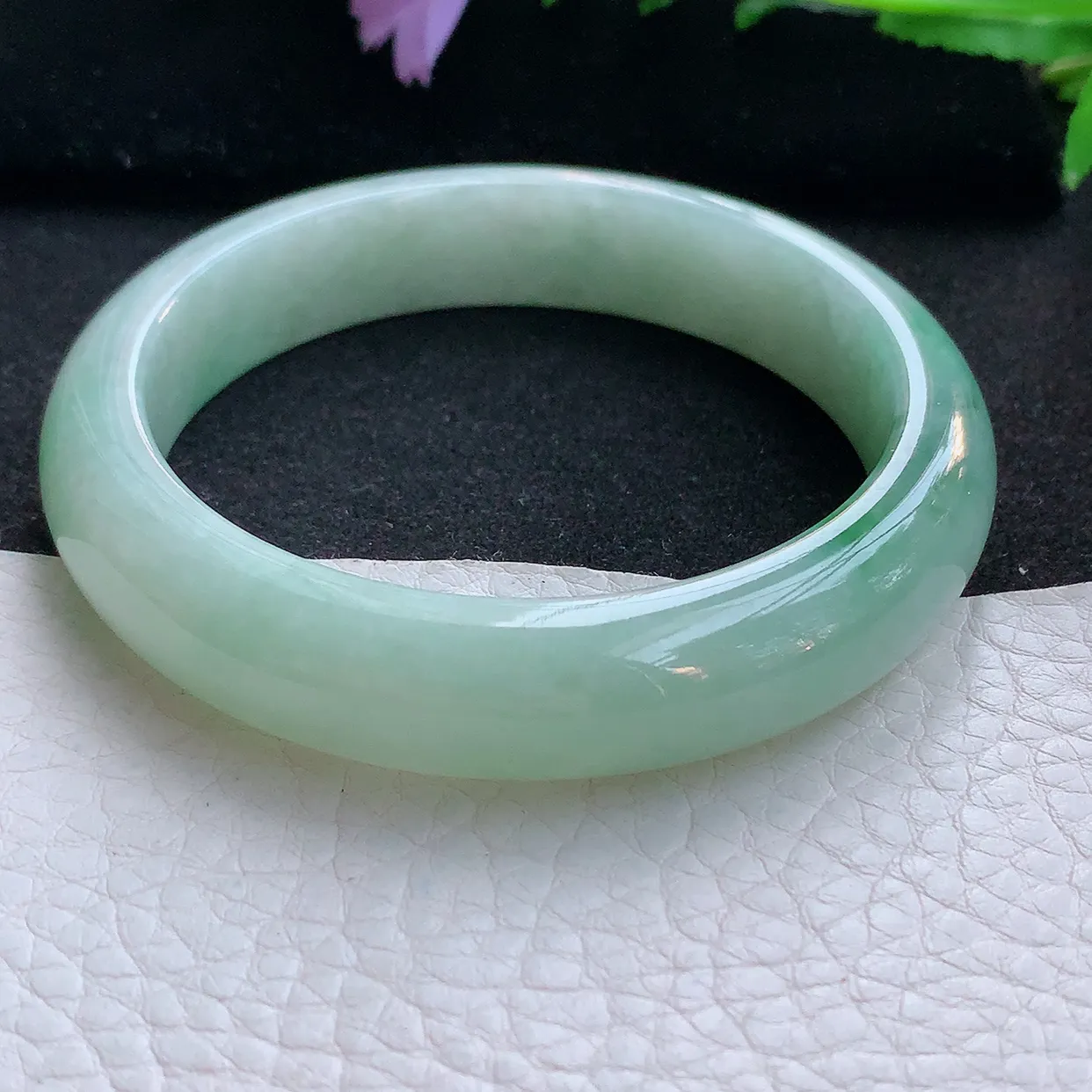 xx自然光58*13.2*8.2平安镯 翡翠a货玉手镯飘绿花宽边珠宝玉手环