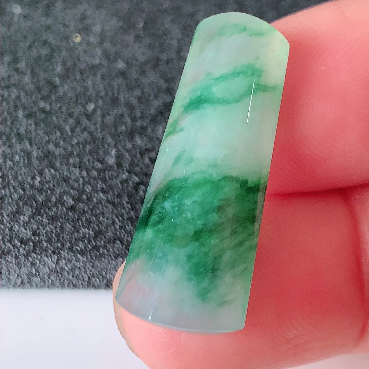 自然光实拍，冰种飘花翡翠无事柱吊坠，翡翠平安无事牌，精致时尚，无事牌品相正，平平安安 #01.11