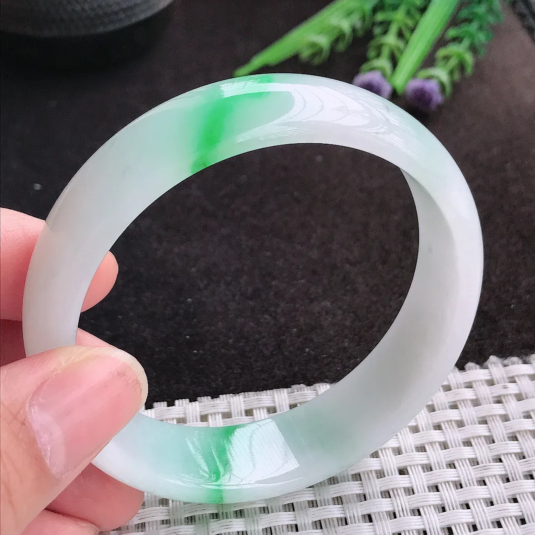 天然A货翡翠59/16.2/6.9老坑精美冰润飘阳绿轮胎手镯宽边玉镯