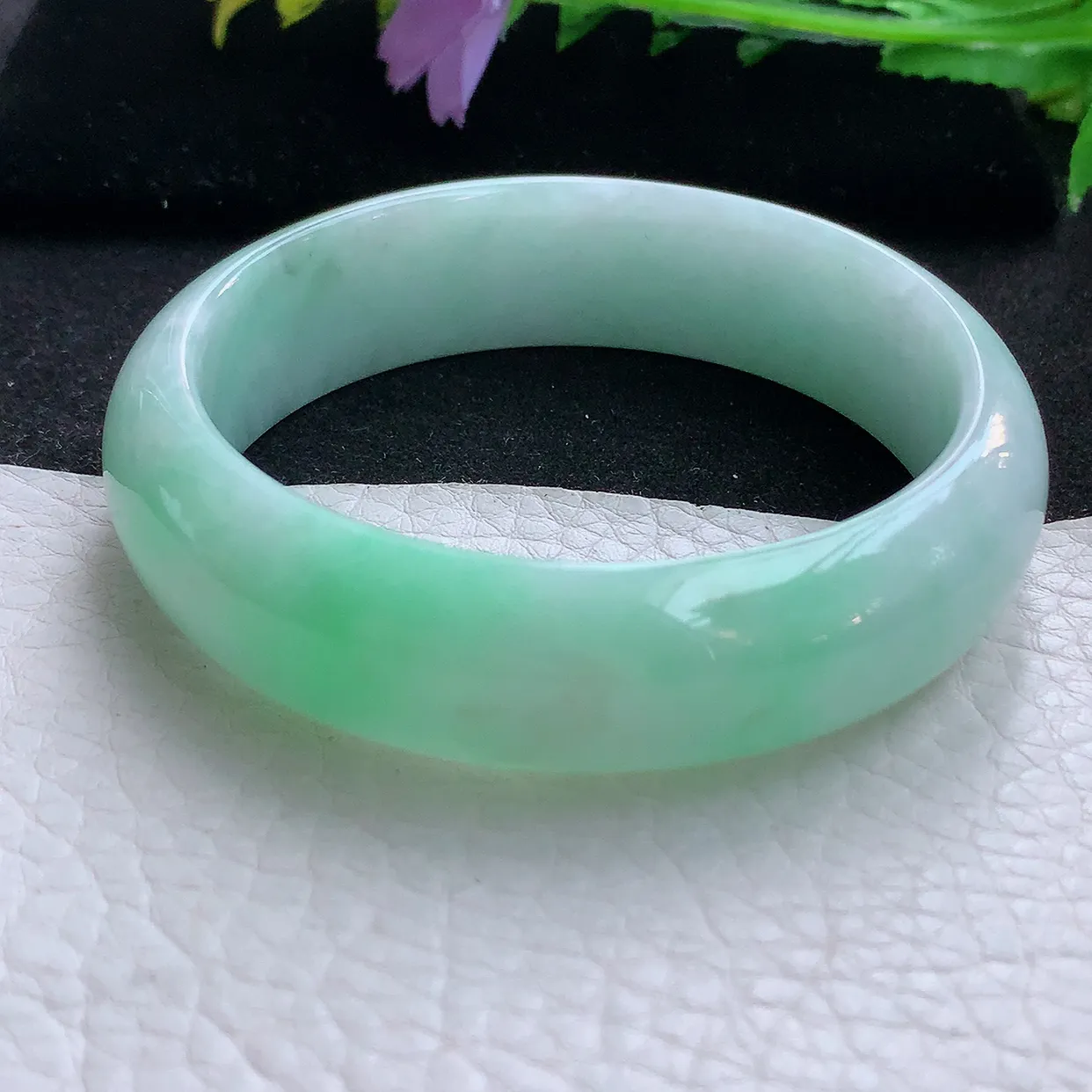 hh自然光59*17*7.3轮胎镯 翡翠a货玉手清新飘绿宽边珠宝玉手环