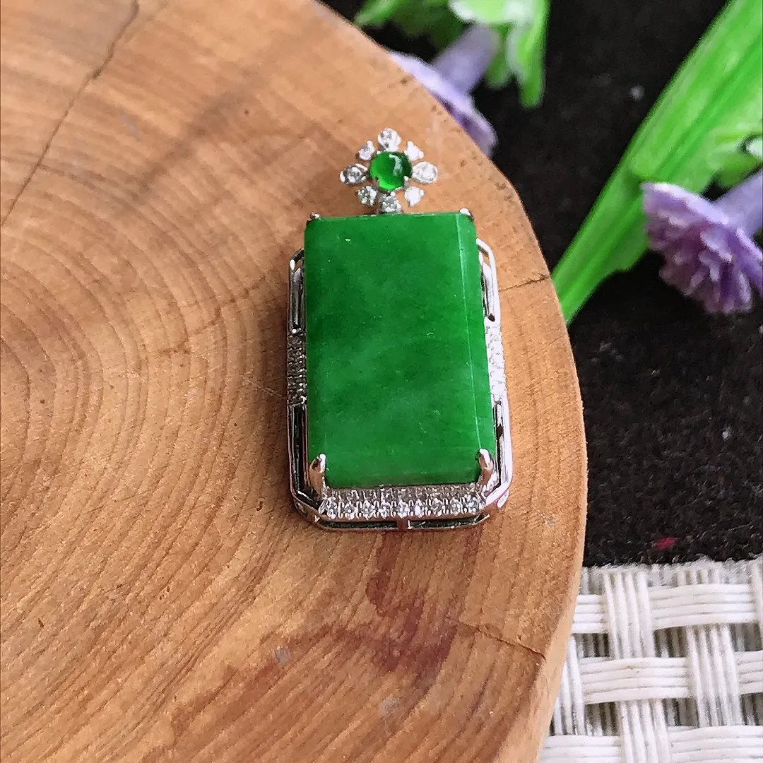 天然A货翡翠23.4/11/4.9老坑18k金镶嵌满绿无事牌吊坠翡翠挂件