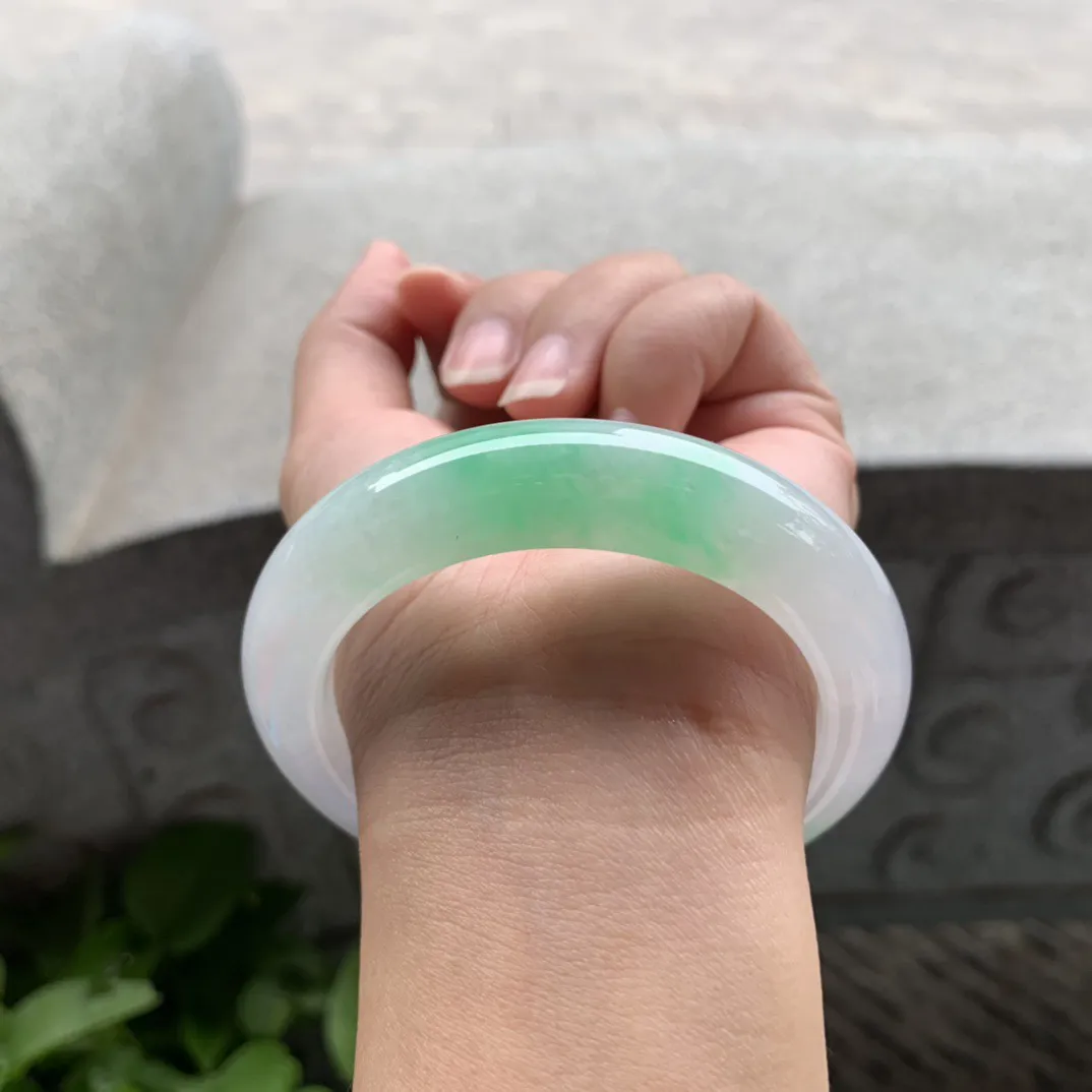 圈口55.8-12.4-10.1 【冰飘阳绿正圈手镯】正圈55 56可戴