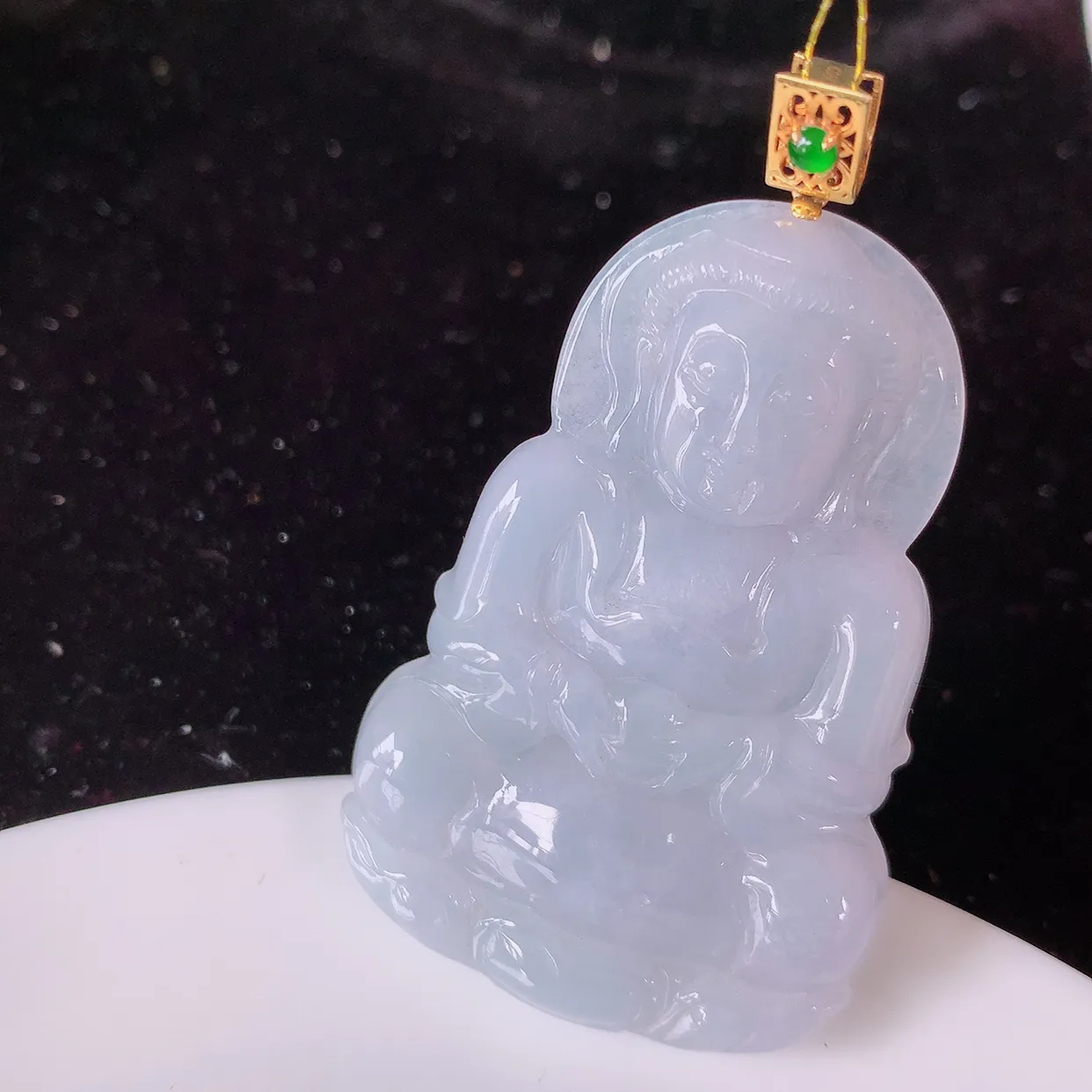 18K金镶嵌冰润紫罗兰翡翠观音菩萨吊坠，赐福翡翠观音，观音面相端庄，品相佳，佩戴气质！#35.11整体59裸石51*33.5*5.8