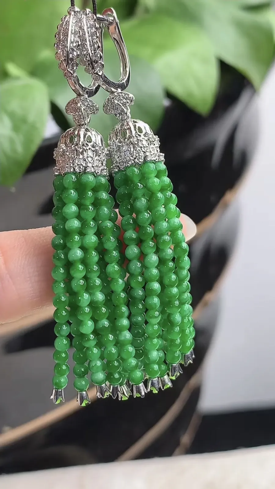 a货翡翠老坑冰种18K金伴钻镶嵌满绿圆珠小米珠耳坠 尺寸2mm 重量10.06g 1207