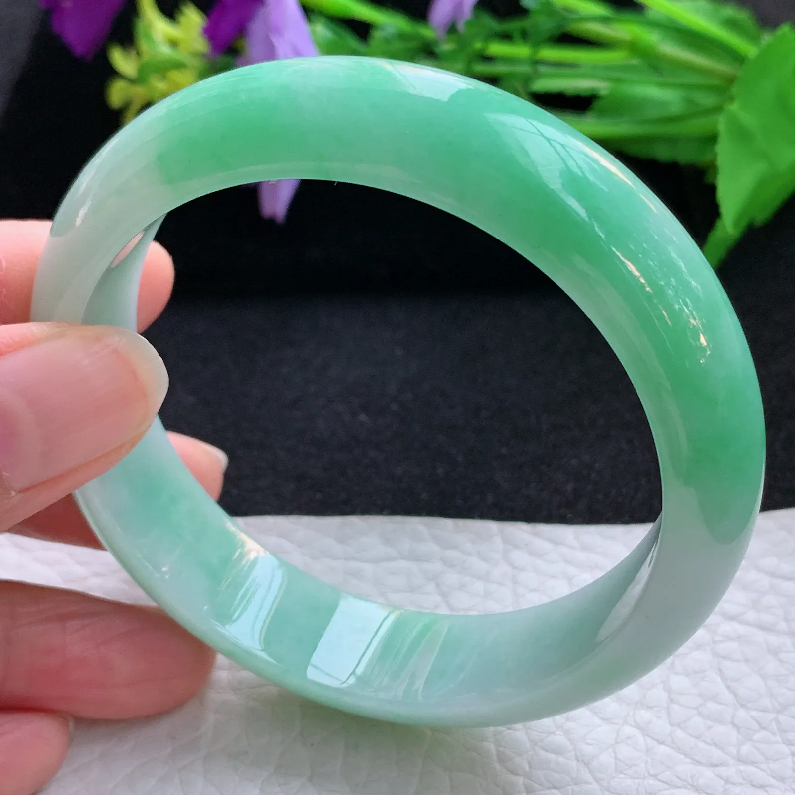 js自然光59*15*7.8轮胎镯 翡翠a货玉手镯冰绿宽边珠宝玉手环