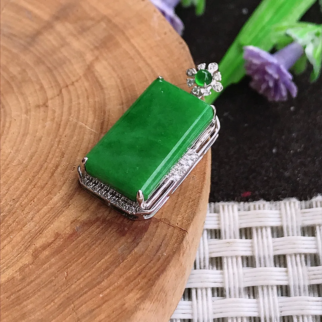 天然A货翡翠23.4/11/4.9老坑18k金镶嵌满绿无事牌吊坠翡翠挂件