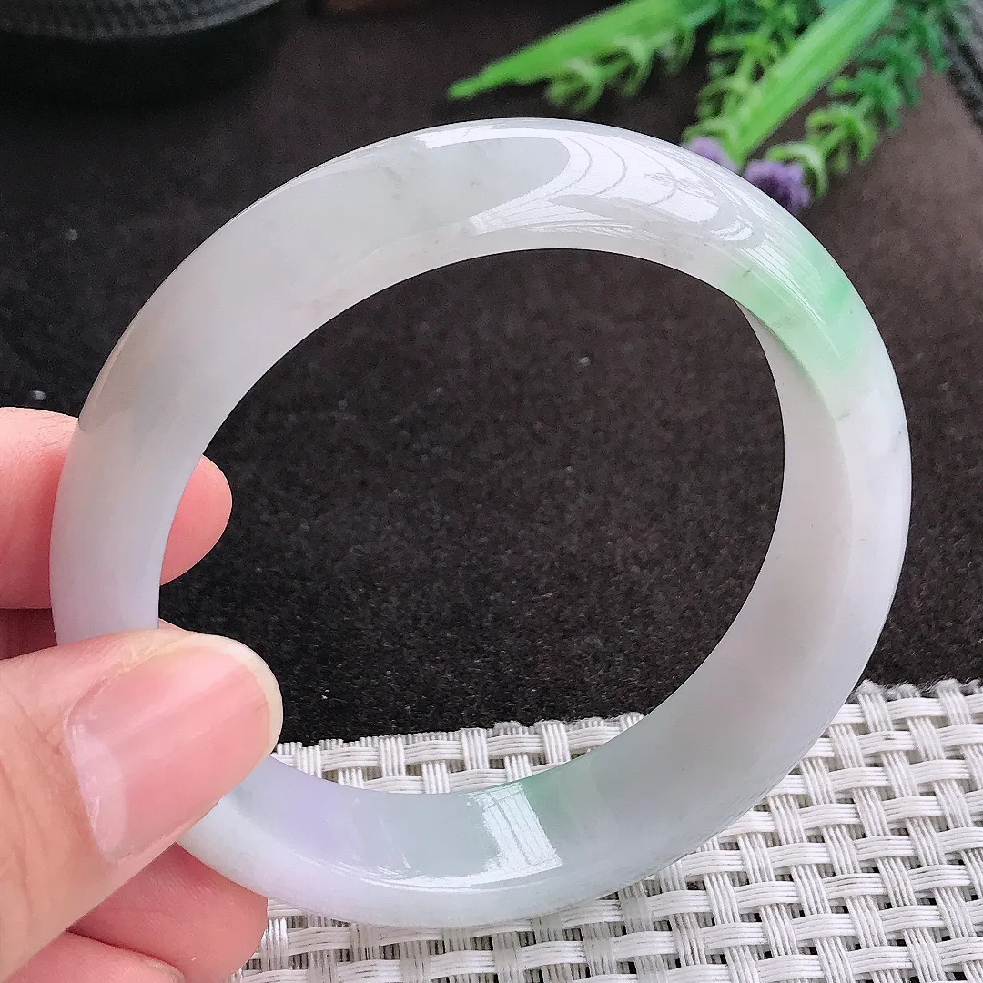 天然A货翡翠57.5/14.9/8.1老坑冰润水灵飘绿手镯宽边玉镯