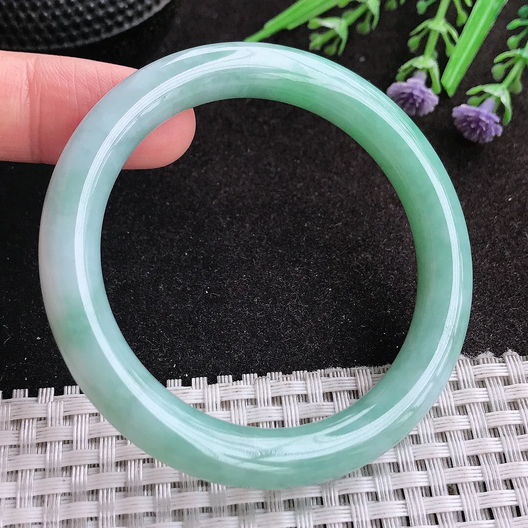 天然A货翡翠51.5/8.8/8.6小圈口老坑冰润满色圆条手镯玉镯