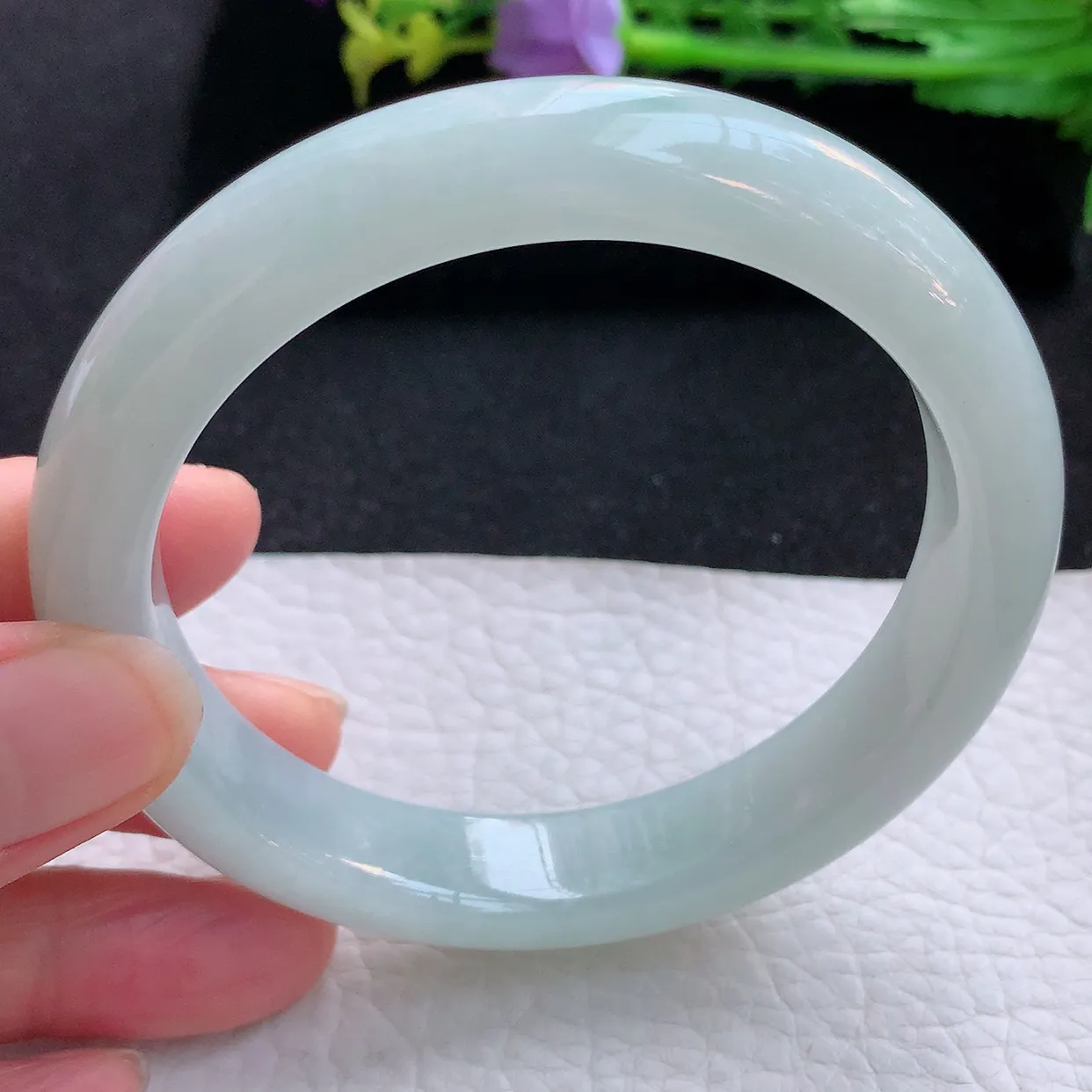 zjf大圈口60.5*12.5*8.8平安镯 翡翠a货玉手镯浅绿底宽边珠宝玉手环