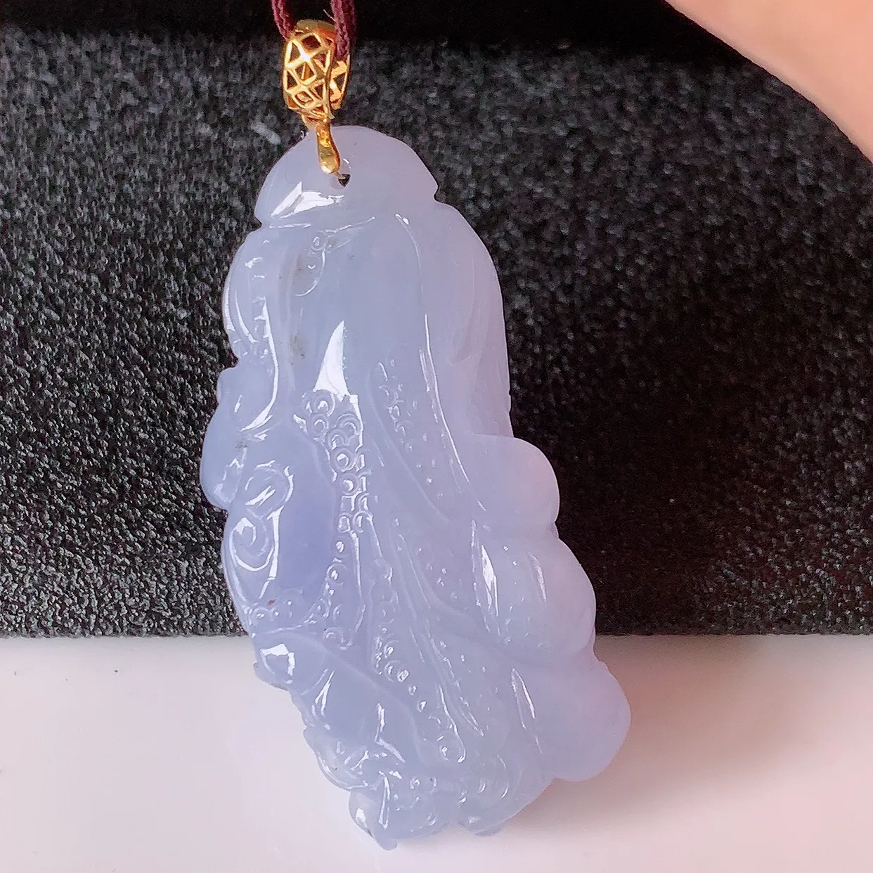 18K金镶嵌冰胶紫罗兰翡翠招百财白菜吊坠，百财聚来，财源滚滚，色泽鲜艳，精工水润的白菜，性价比高！#1.11