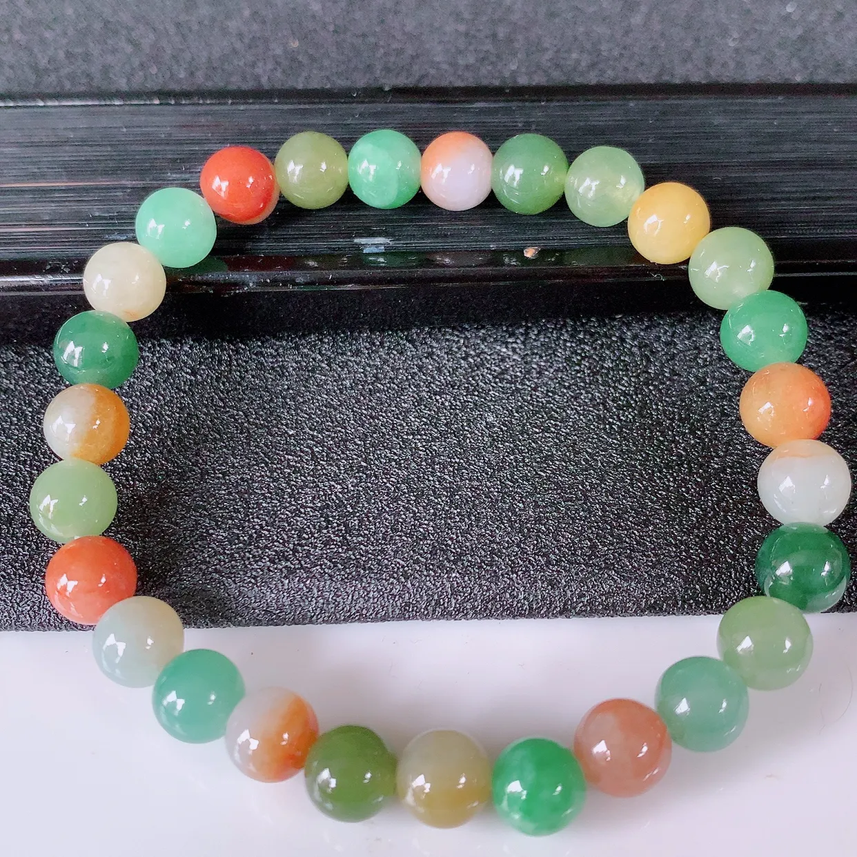 自然光实拍，冰润多宝翡翠手链，多彩翡翠手串，颜色丰富，料子细腻，高档大气，自戴送礼佳品！#46.11
