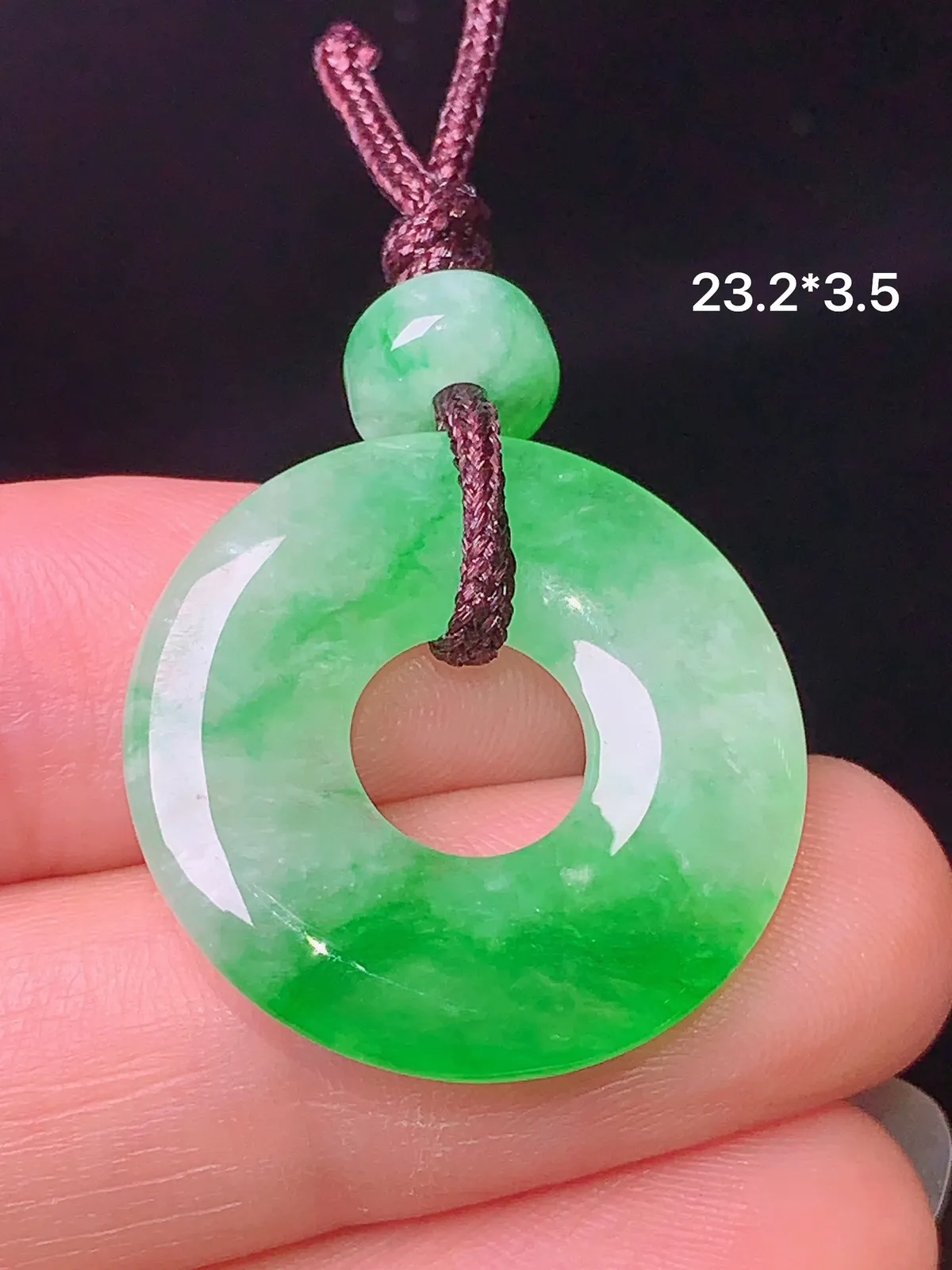 飘阳平安环吊坠 玉质细腻 色泽清新艳丽 整体尺寸23.2*3.5